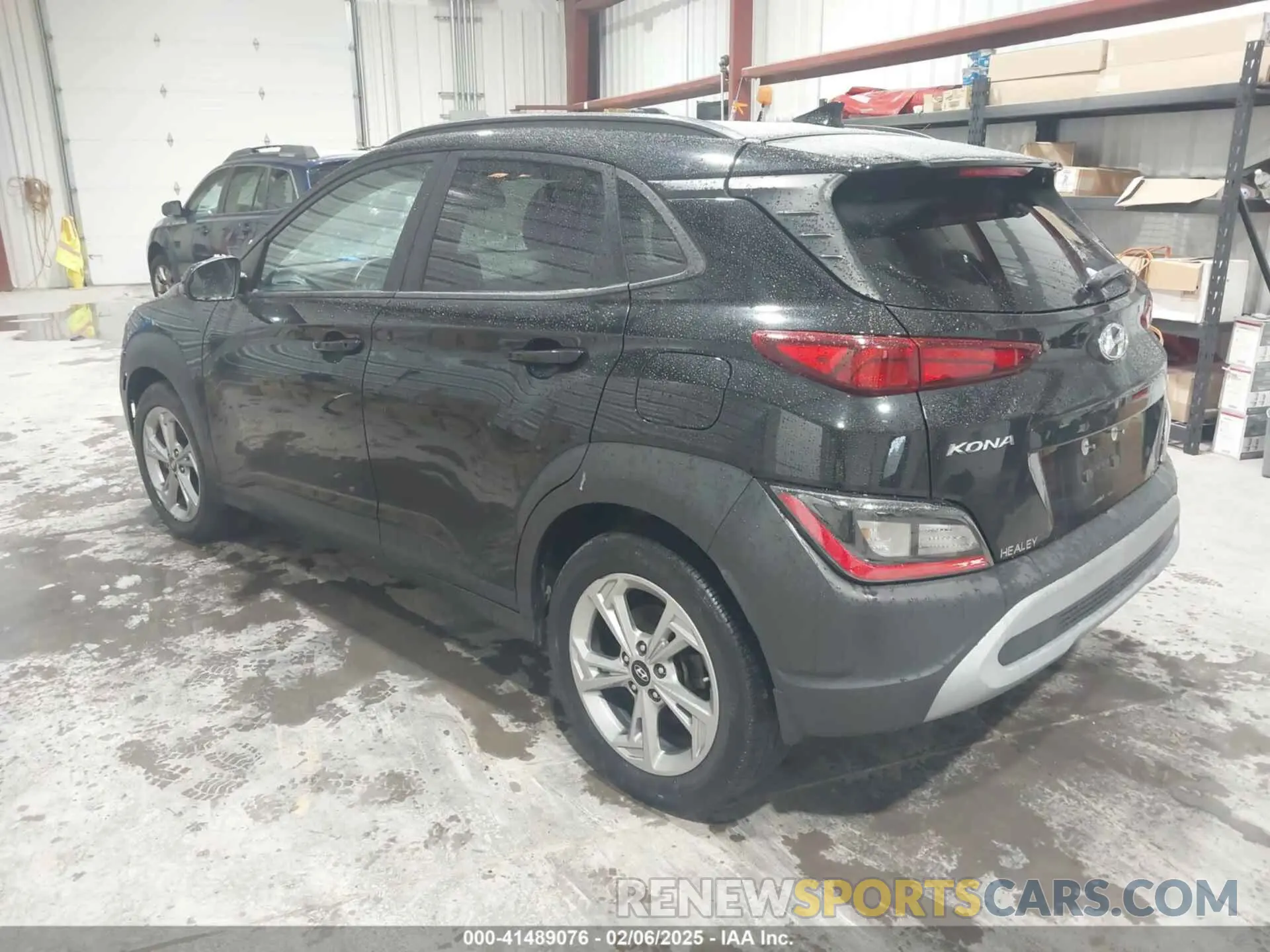 3 Фотография поврежденного автомобиля KM8K3CAB7NU856845 HYUNDAI KONA 2022