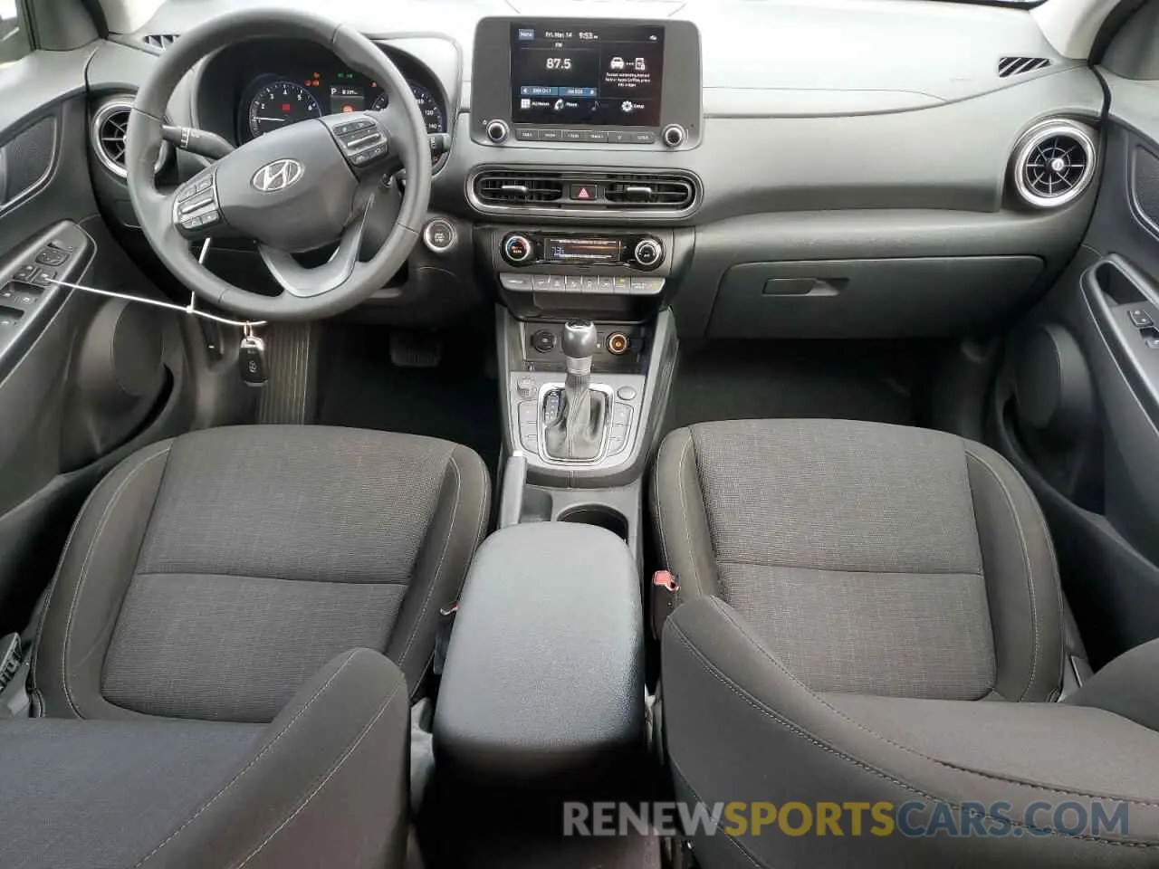 8 Photograph of a damaged car KM8K3CAB7NU900293 HYUNDAI KONA 2022