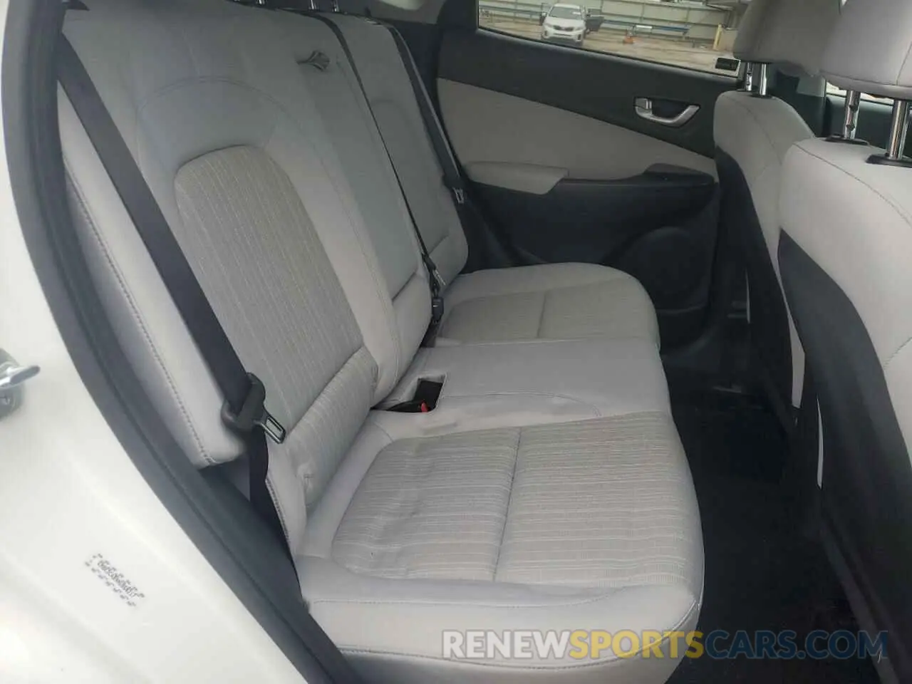 11 Photograph of a damaged car KM8K3CAB9NU860217 HYUNDAI KONA 2022