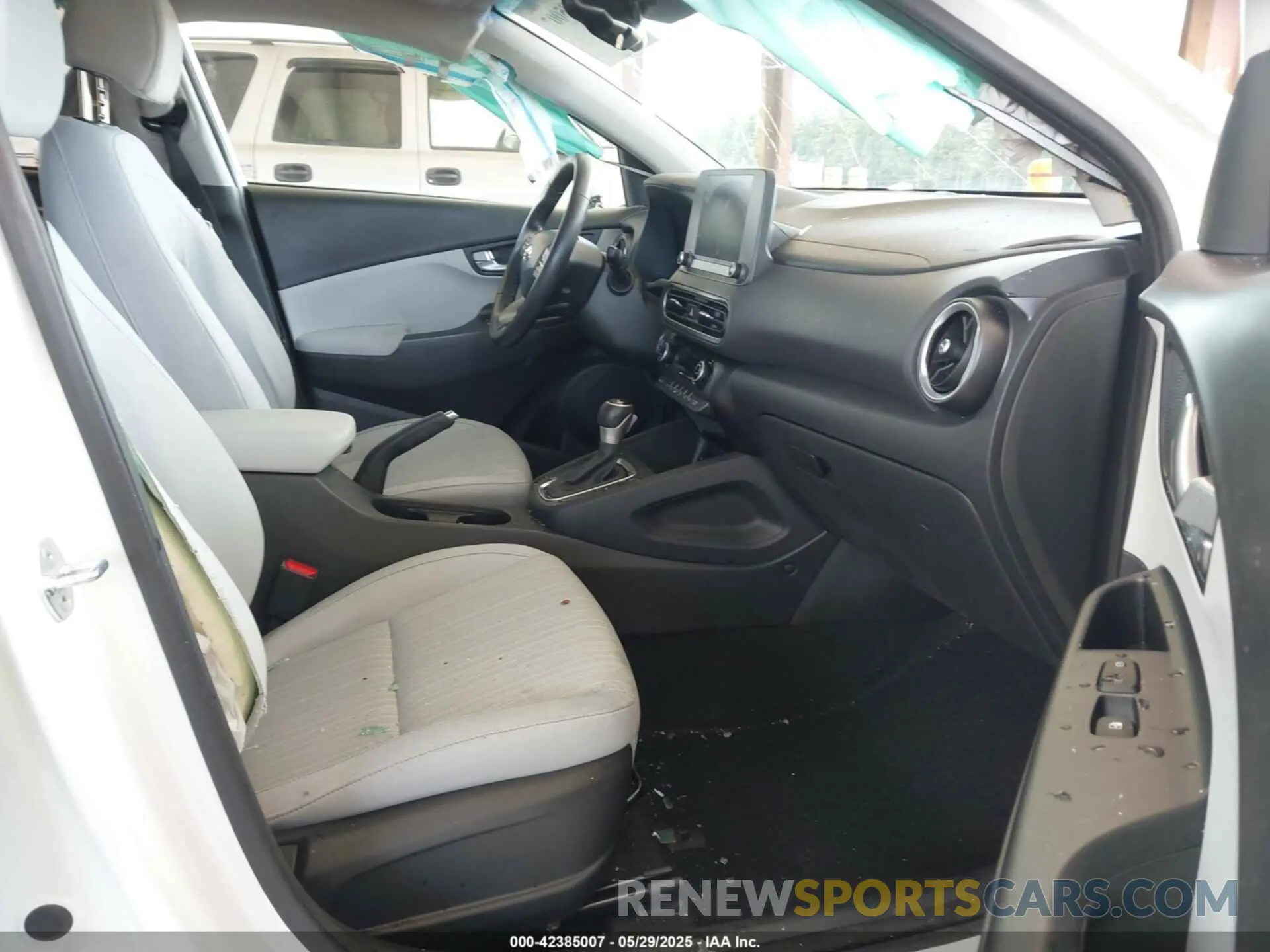 5 Фотография поврежденного автомобиля KM8K3CABXNU858279 HYUNDAI KONA 2022