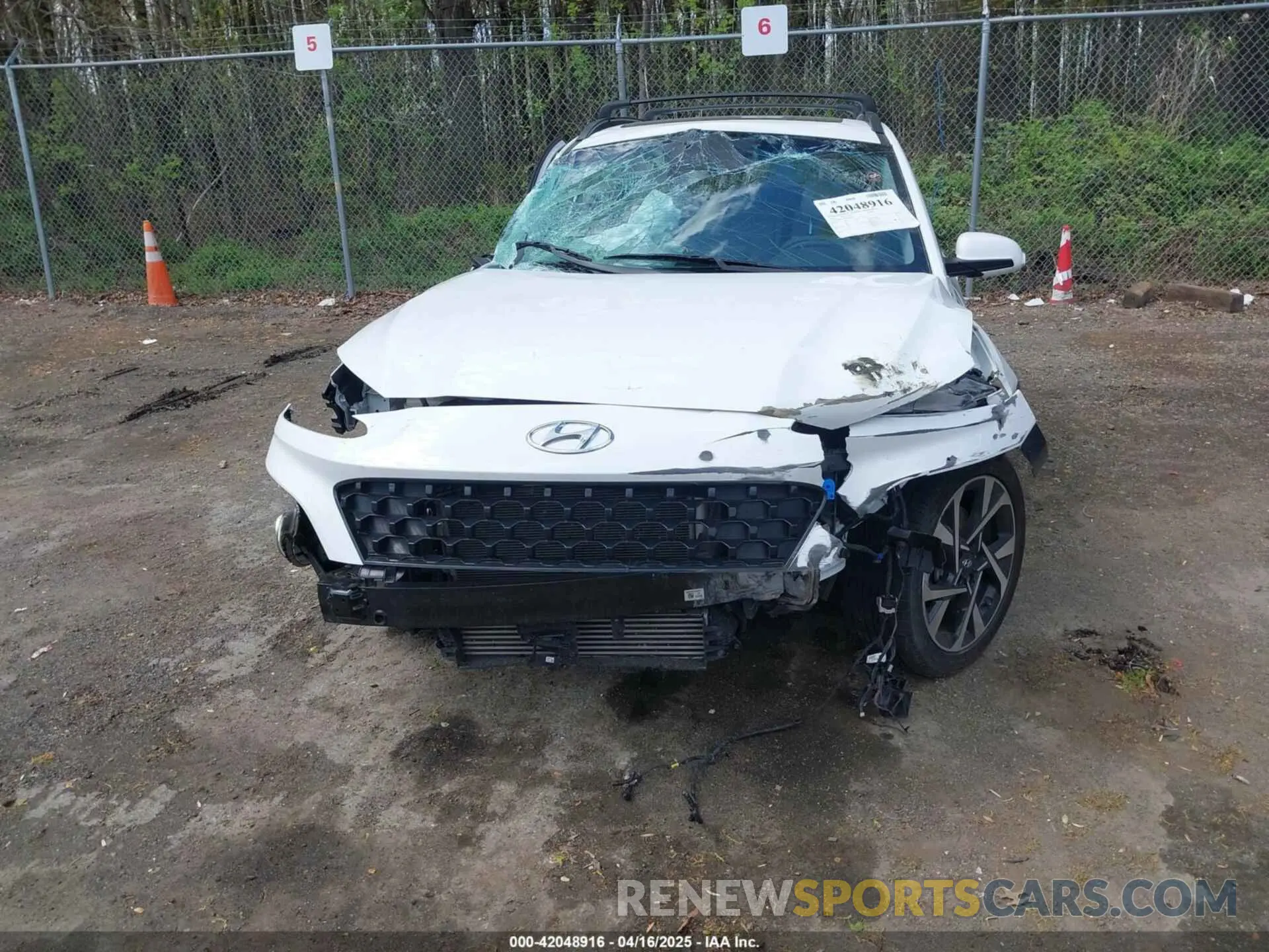 12 Photograph of a damaged car KM8K53A34NU804978 HYUNDAI KONA 2022