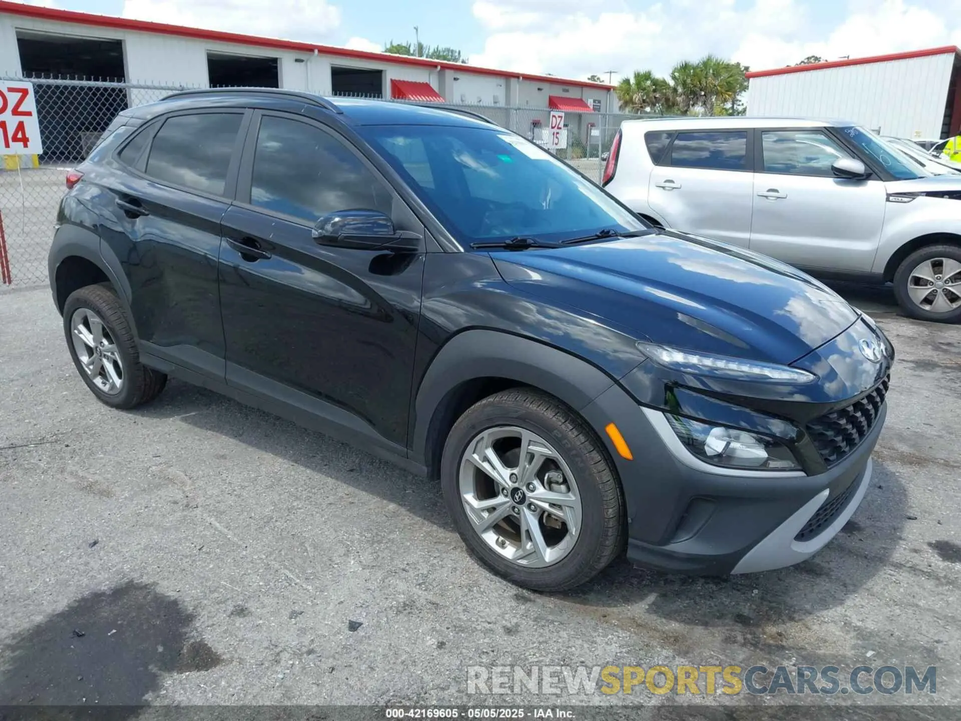 1 Photograph of a damaged car KM8K62AB1NU752160 HYUNDAI KONA 2022