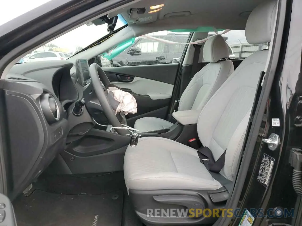 7 Photograph of a damaged car KM8K62AB1NU806489 HYUNDAI KONA 2022