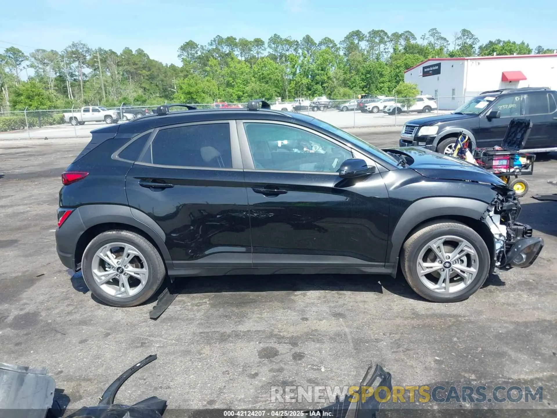 13 Photograph of a damaged car KM8K62AB1NU818769 HYUNDAI KONA 2022