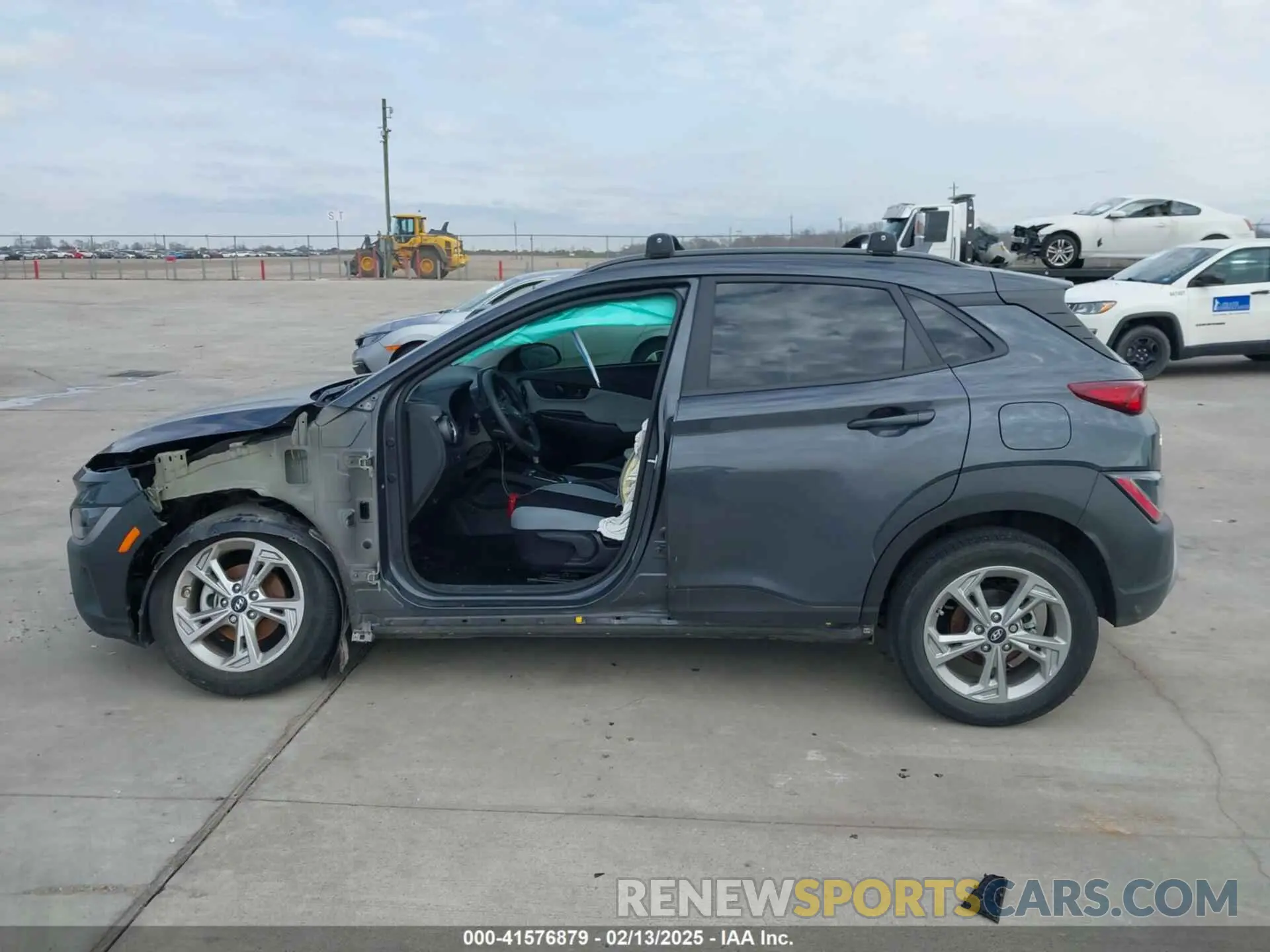 14 Photograph of a damaged car KM8K62AB5NU816460 HYUNDAI KONA 2022