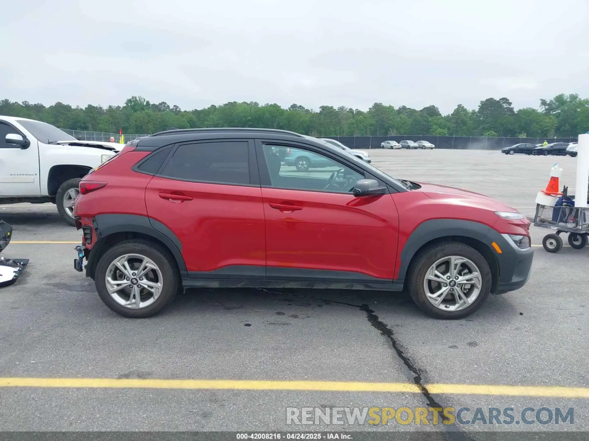 14 Photograph of a damaged car KM8K6CAB0NU761776 HYUNDAI KONA 2022