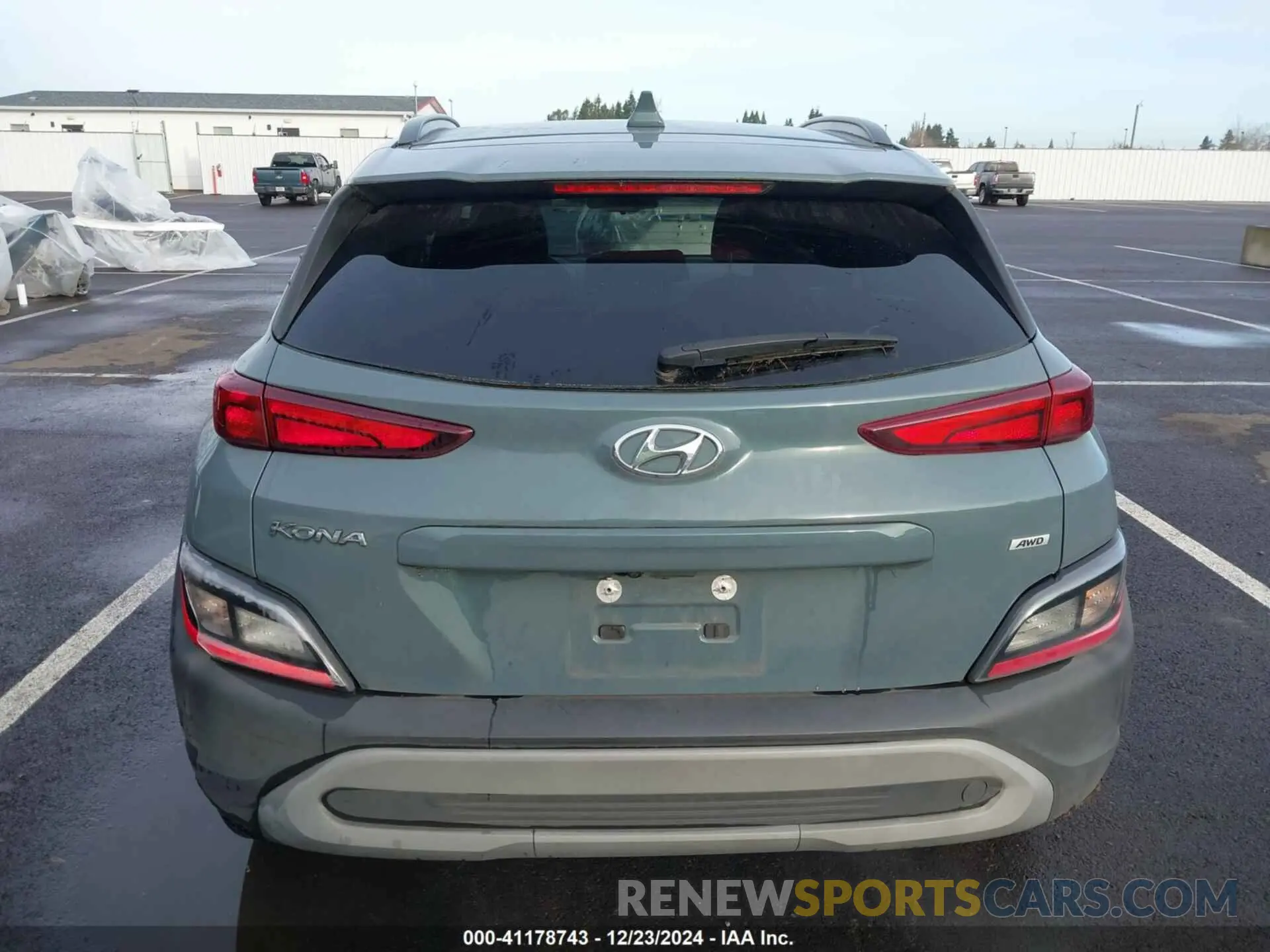 17 Photograph of a damaged car KM8K6CAB1NU828823 HYUNDAI KONA 2022
