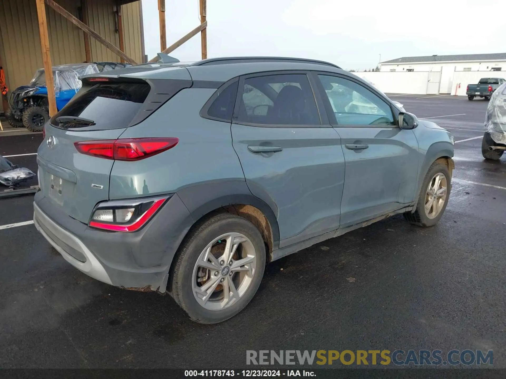 4 Photograph of a damaged car KM8K6CAB1NU828823 HYUNDAI KONA 2022