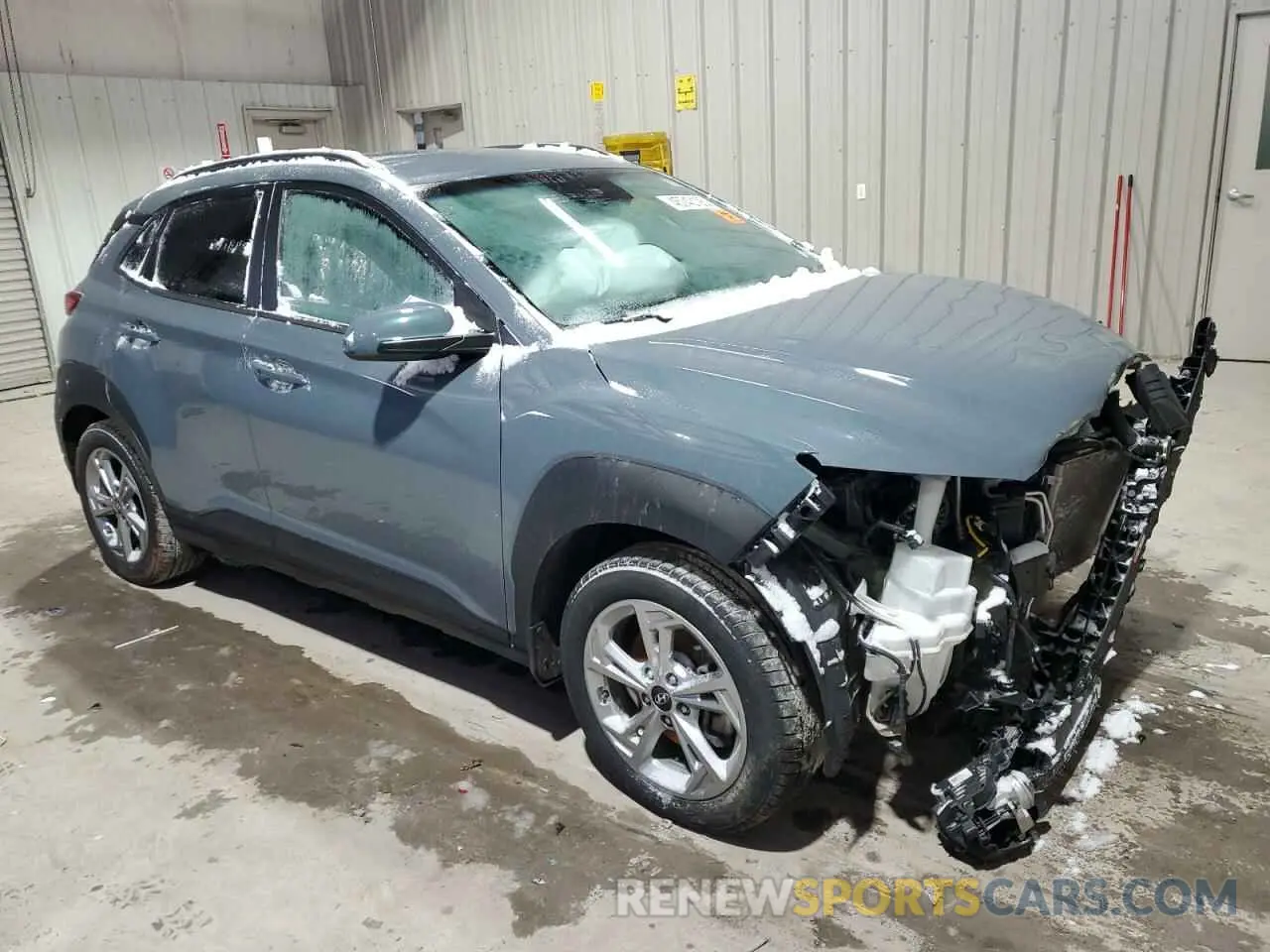 4 Photograph of a damaged car KM8K6CAB4NU849407 HYUNDAI KONA 2022