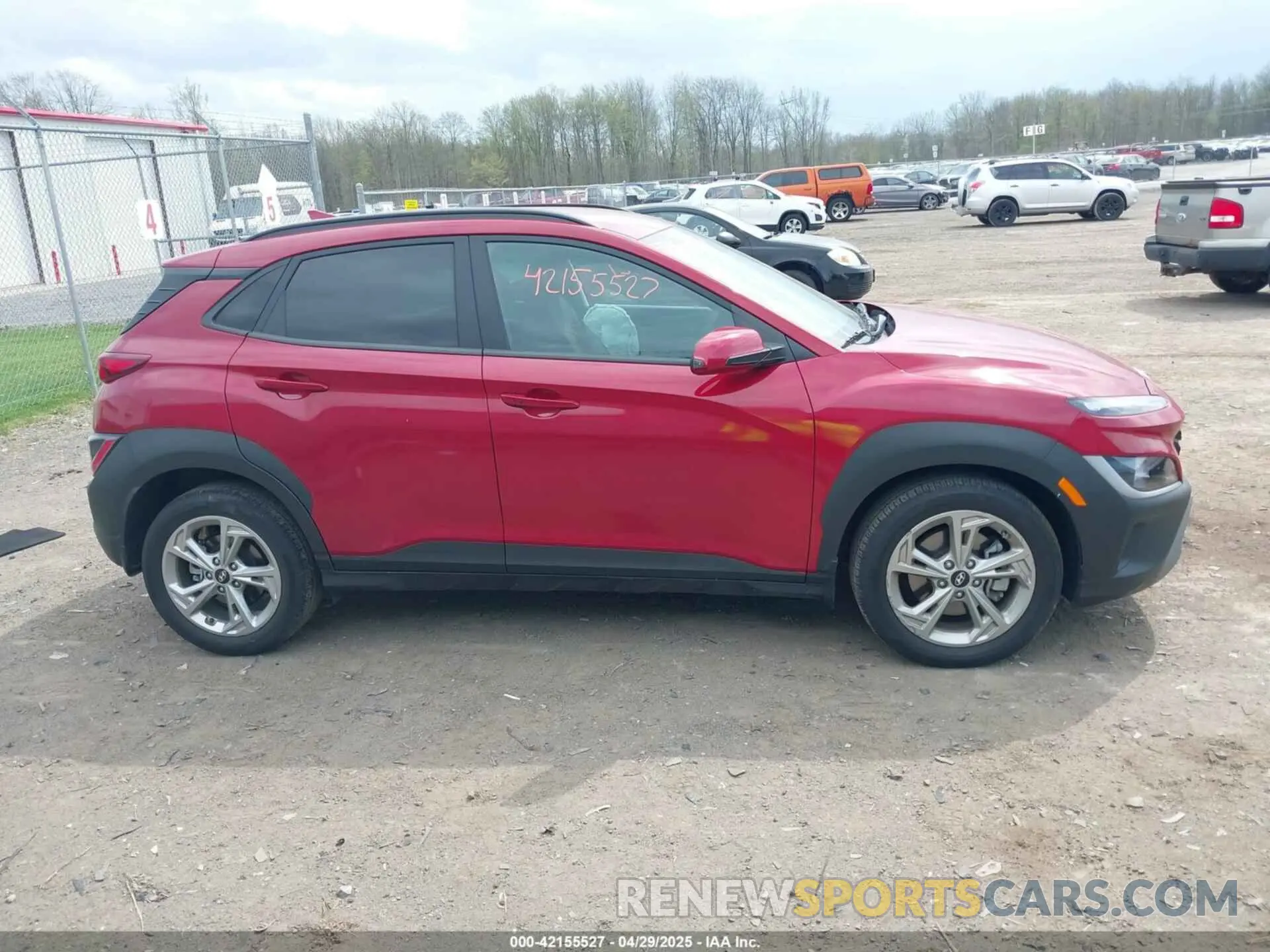 13 Photograph of a damaged car KM8K6CAB4NU924607 HYUNDAI KONA 2022