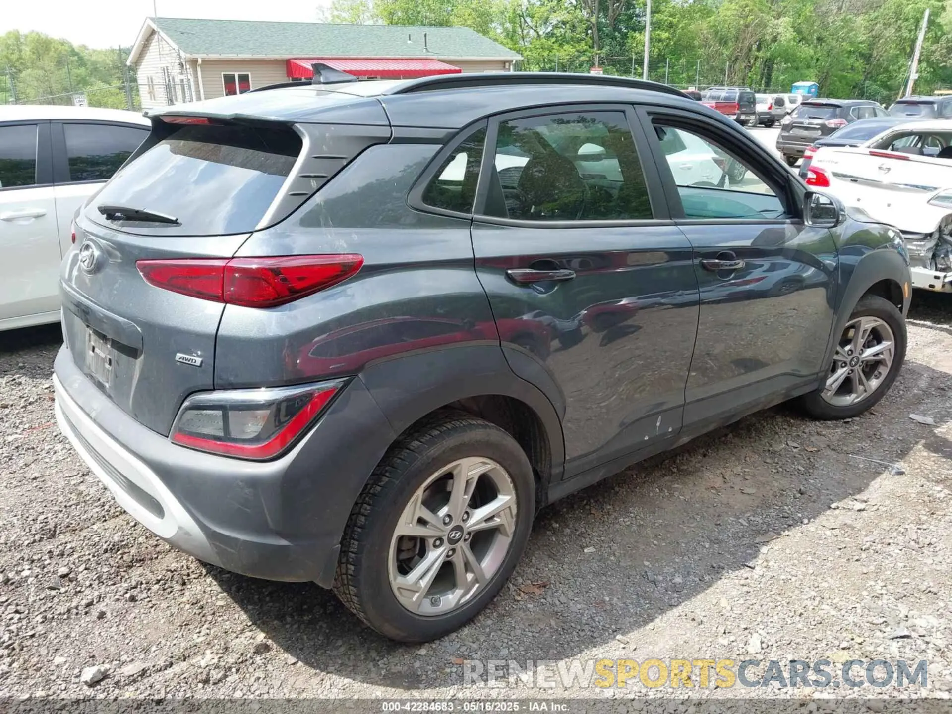 4 Photograph of a damaged car KM8K6CAB7NU825795 HYUNDAI KONA 2022