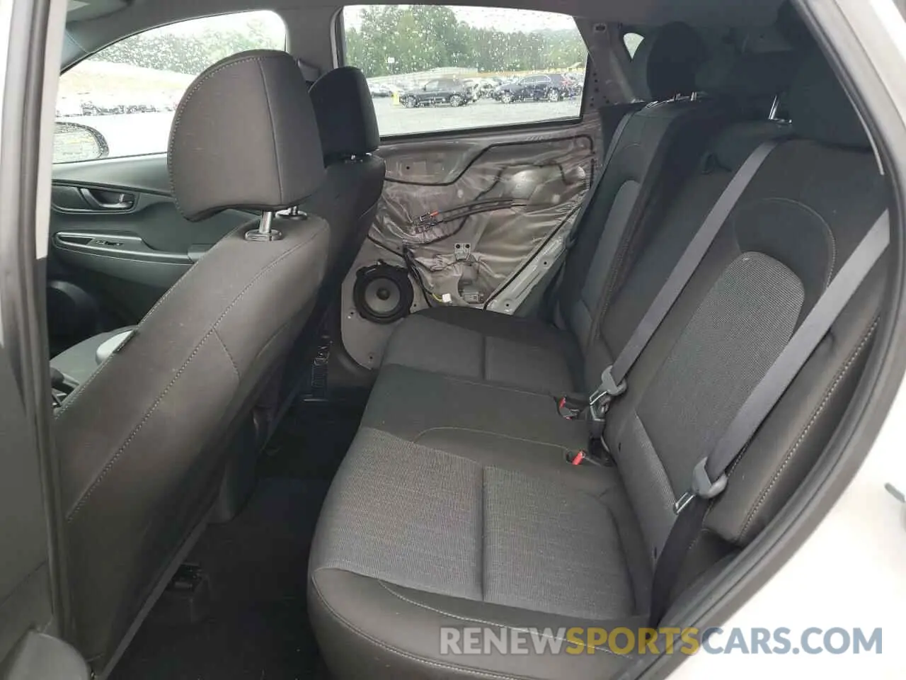 10 Photograph of a damaged car KM8K6CAB8NU795982 HYUNDAI KONA 2022