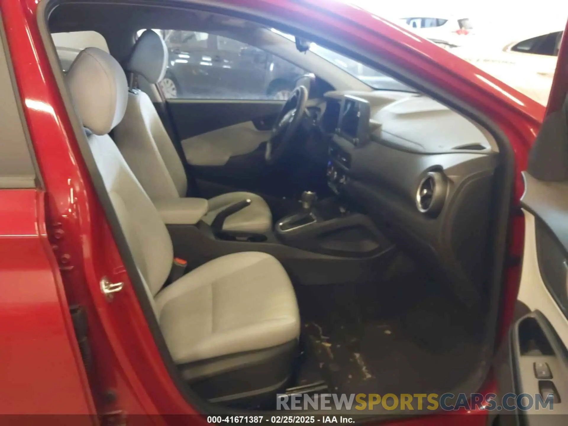 5 Photograph of a damaged car KM8K6CABXNU873386 HYUNDAI KONA 2022