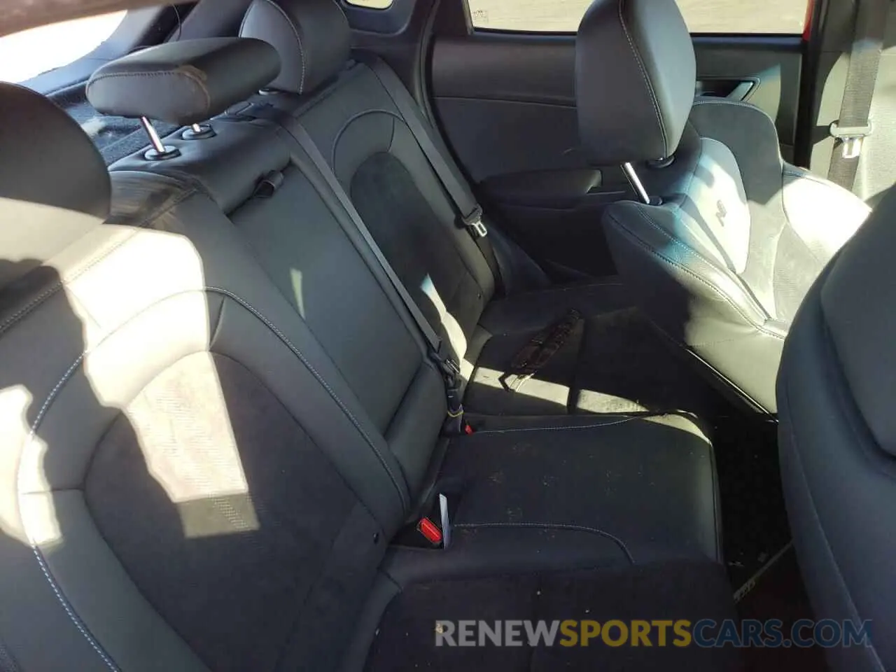 10 Photograph of a damaged car KM8KH3AC2NU002470 HYUNDAI KONA 2022