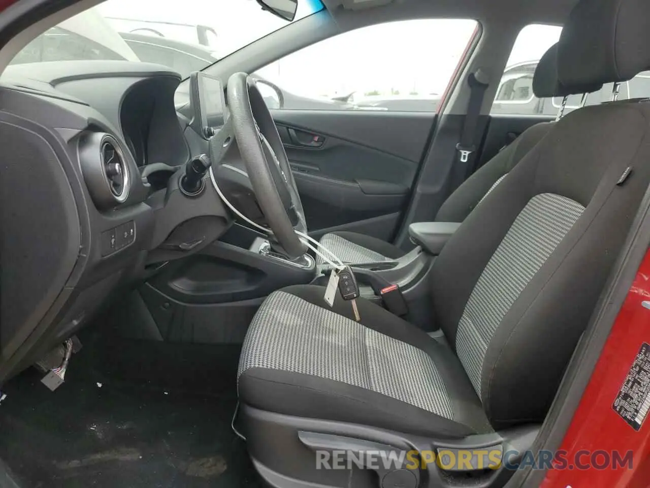 7 Photograph of a damaged car KM8K22AB0PU038423 HYUNDAI KONA 2023
