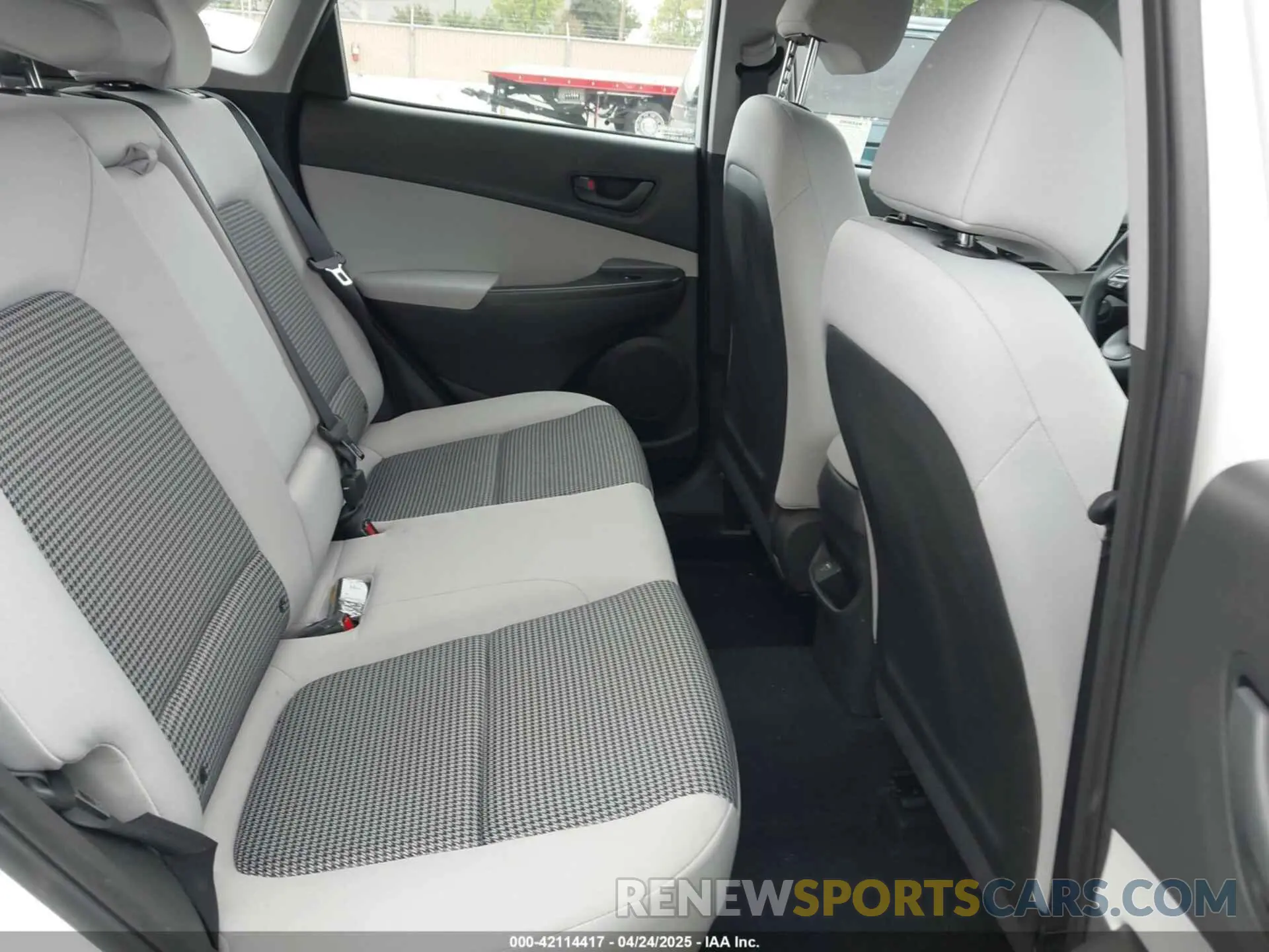 8 Photograph of a damaged car KM8K22AB6PU027247 HYUNDAI KONA 2023