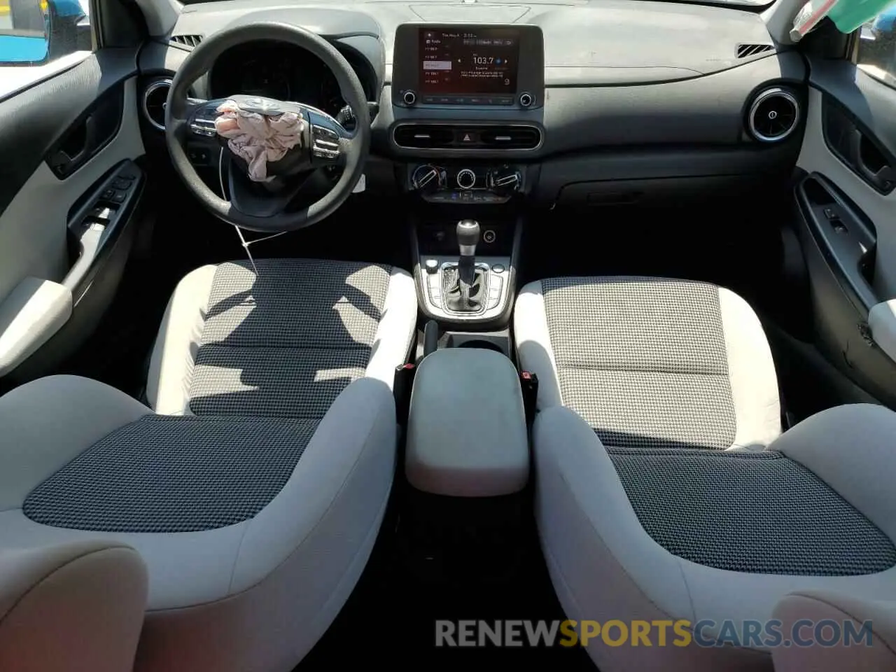 8 Photograph of a damaged car KM8K22AB8PU955903 HYUNDAI KONA 2023