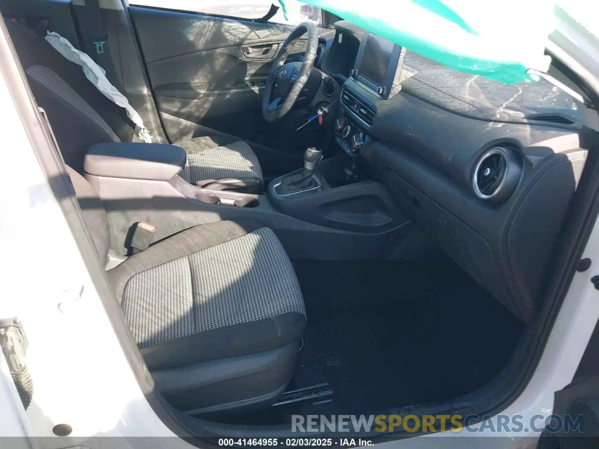 5 Photograph of a damaged car KM8K2CAB0PU061691 HYUNDAI KONA 2023
