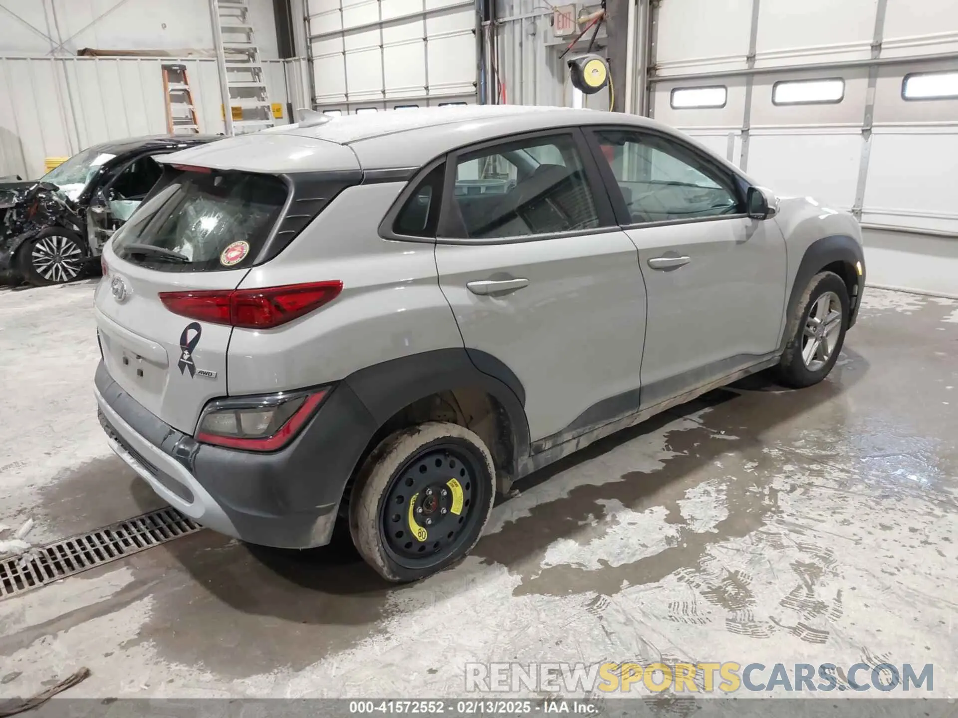 4 Photograph of a damaged car KM8K2CAB2PU013965 HYUNDAI KONA 2023