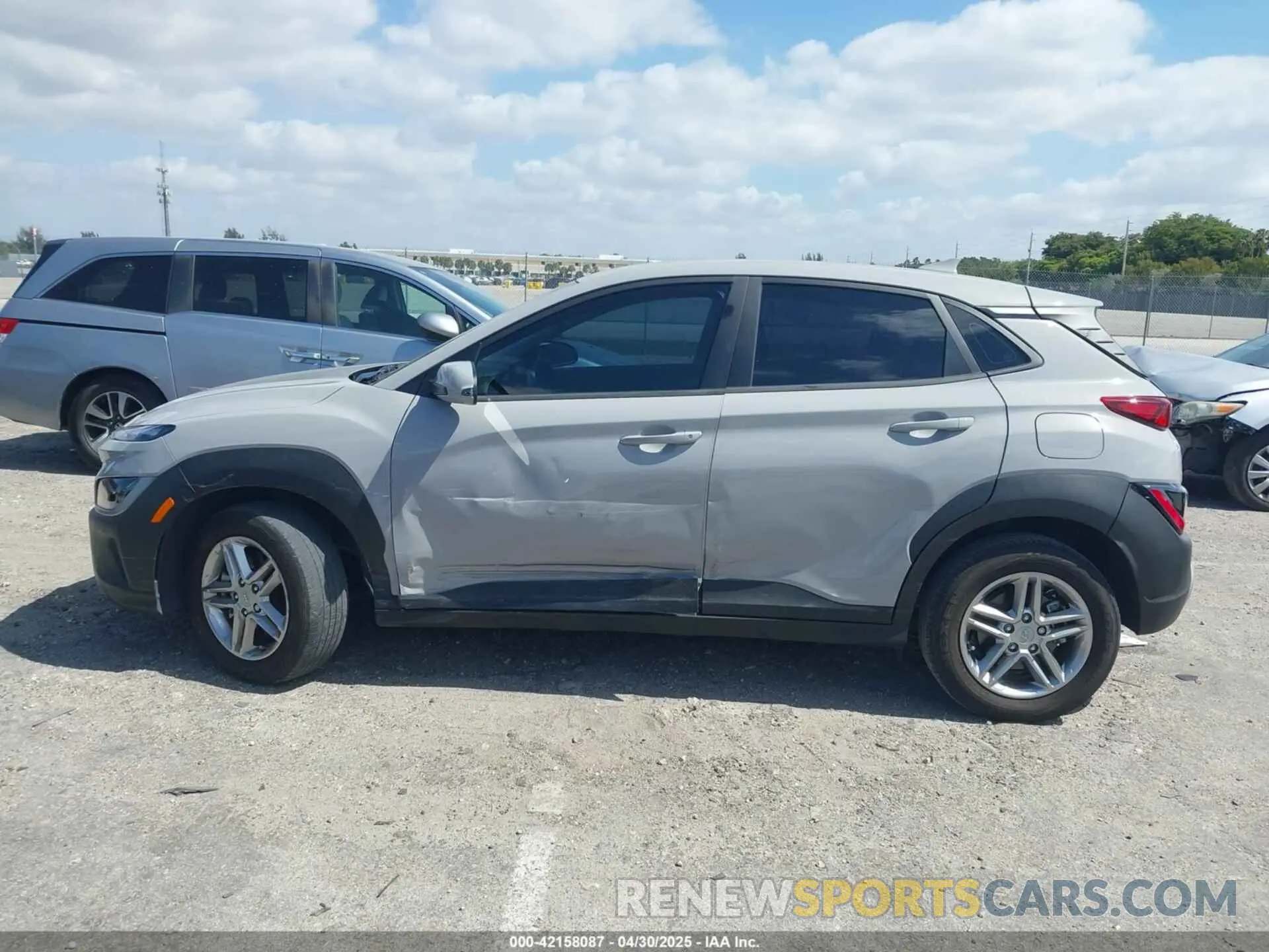 13 Фотография поврежденного автомобиля KM8K2CAB7PU049408 HYUNDAI KONA 2023