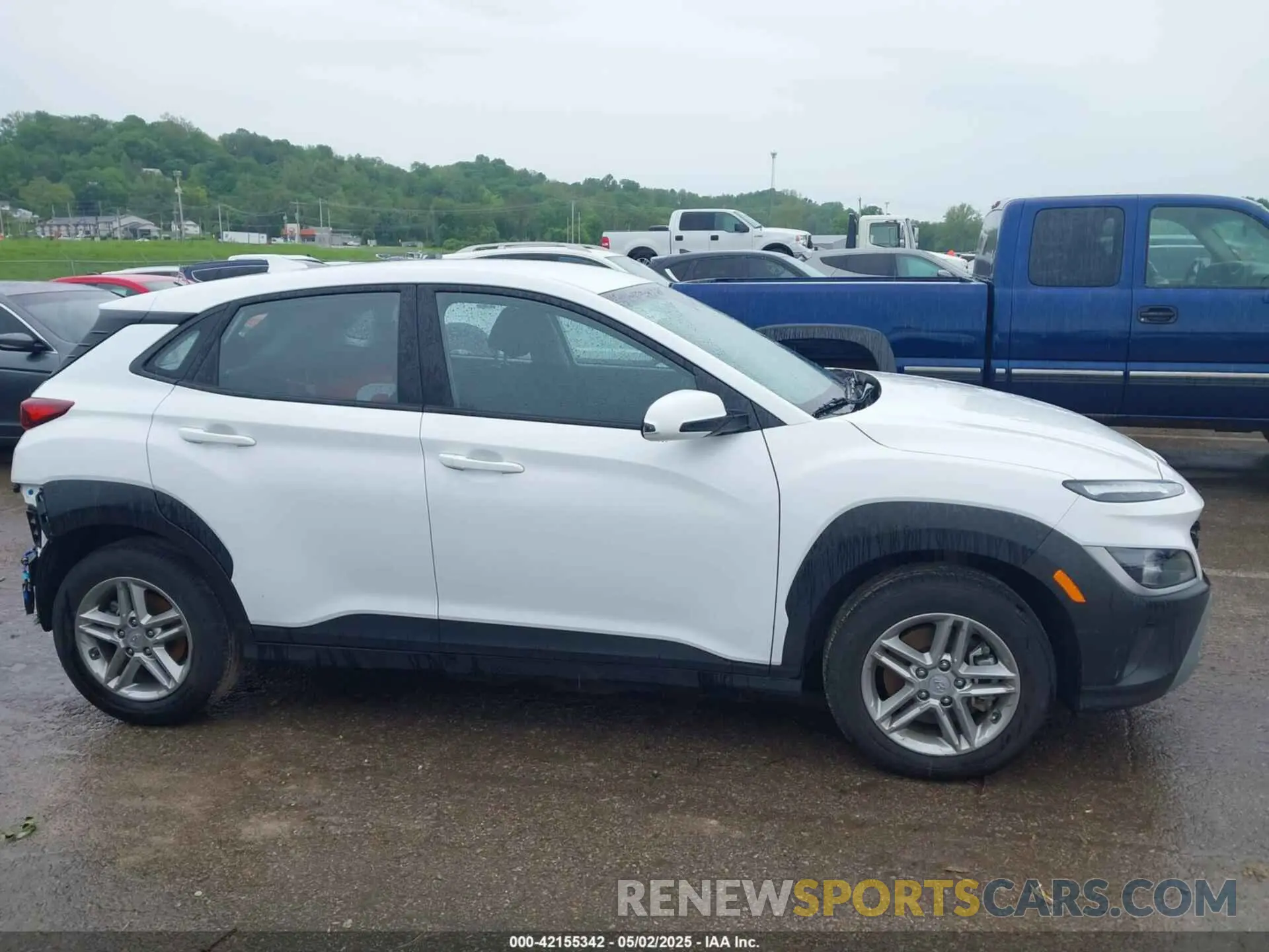 14 Photograph of a damaged car KM8K2CABXPU058703 HYUNDAI KONA 2023