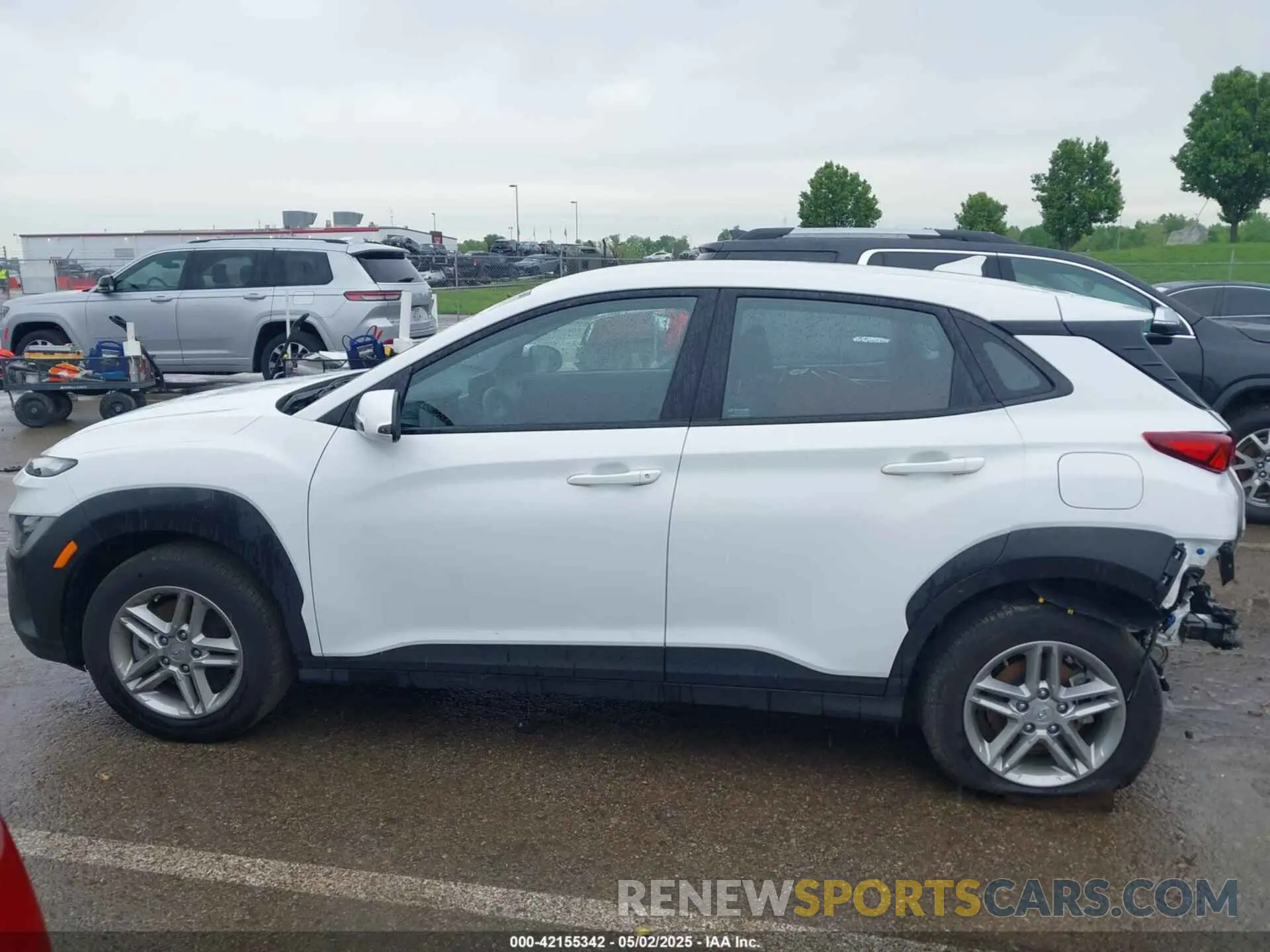 15 Photograph of a damaged car KM8K2CABXPU058703 HYUNDAI KONA 2023