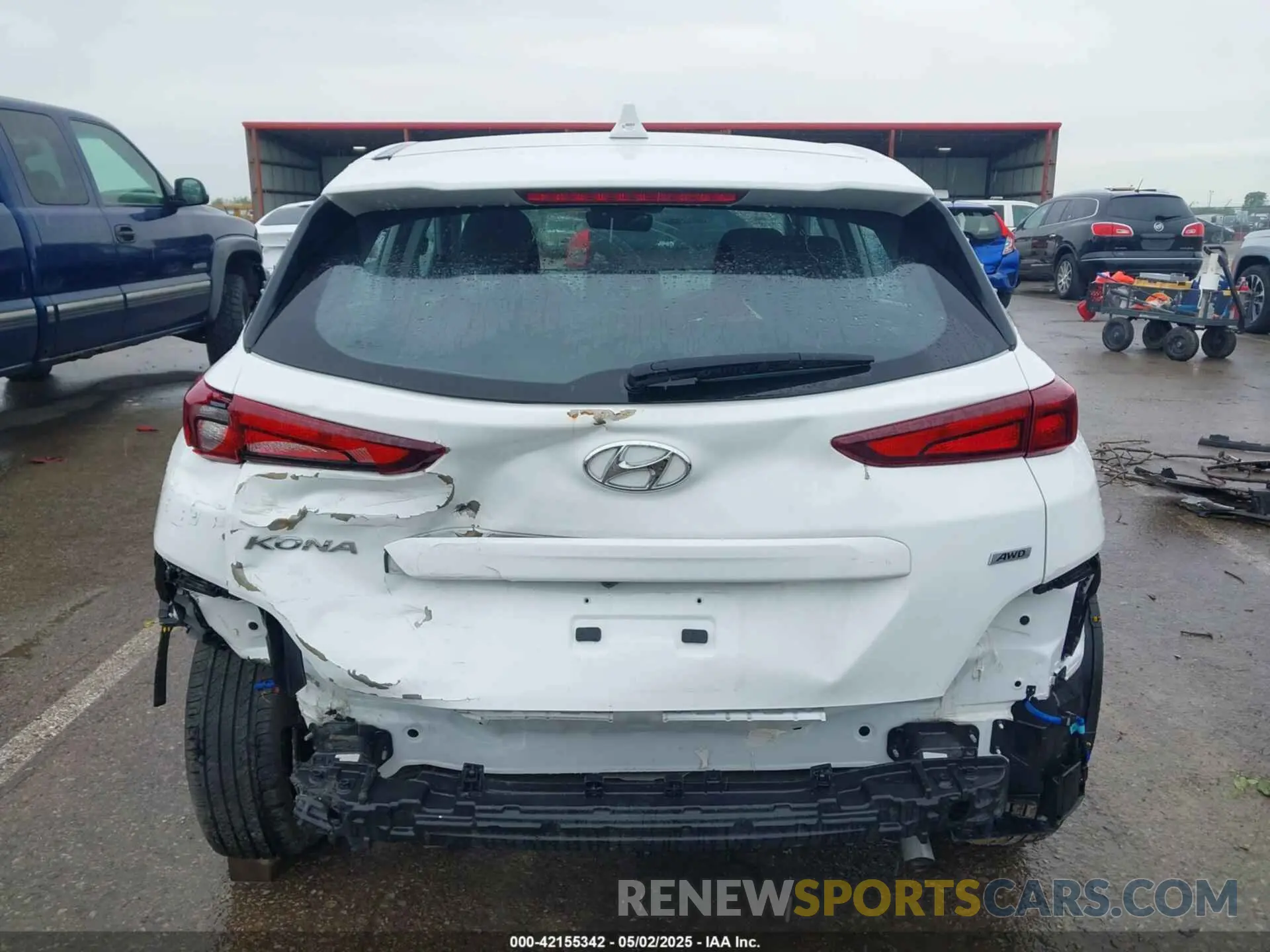 17 Photograph of a damaged car KM8K2CABXPU058703 HYUNDAI KONA 2023
