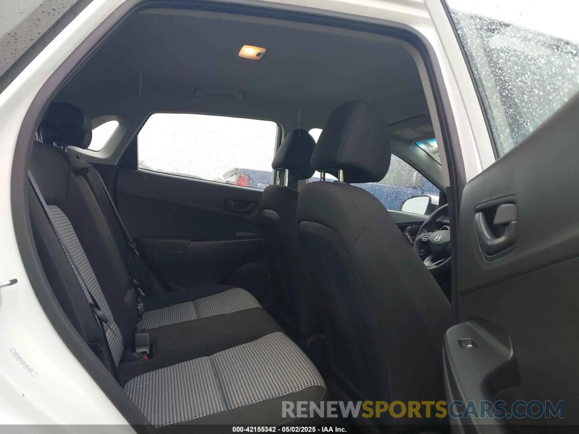 8 Photograph of a damaged car KM8K2CABXPU058703 HYUNDAI KONA 2023