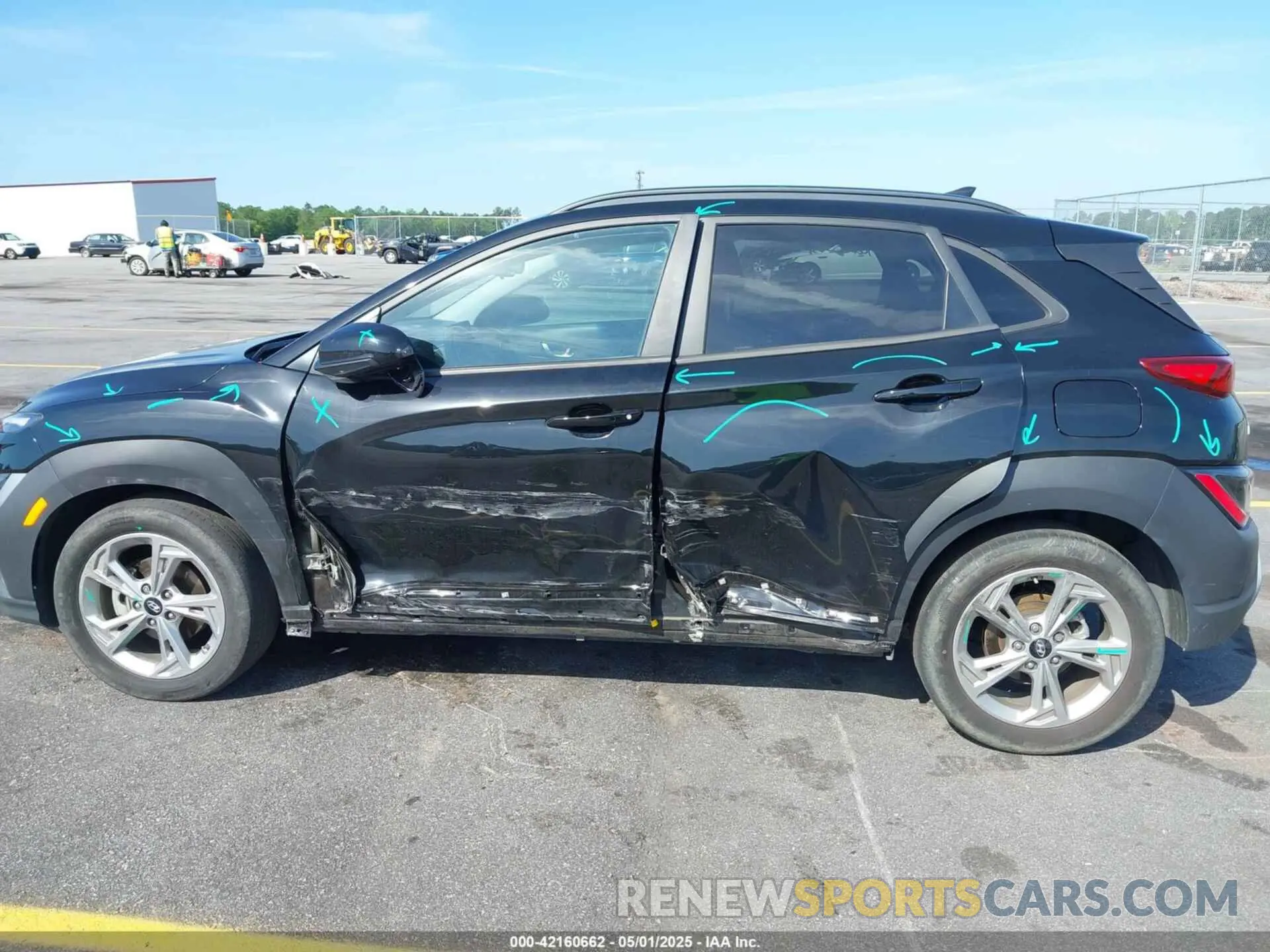 18 Photograph of a damaged car KM8K32AB0PU936064 HYUNDAI KONA 2023