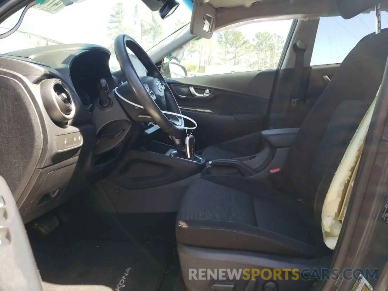 7 Photograph of a damaged car KM8K32AB1PU017478 HYUNDAI KONA 2023