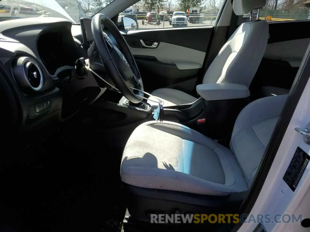 7 Photograph of a damaged car KM8K32AB2PU976324 HYUNDAI KONA 2023