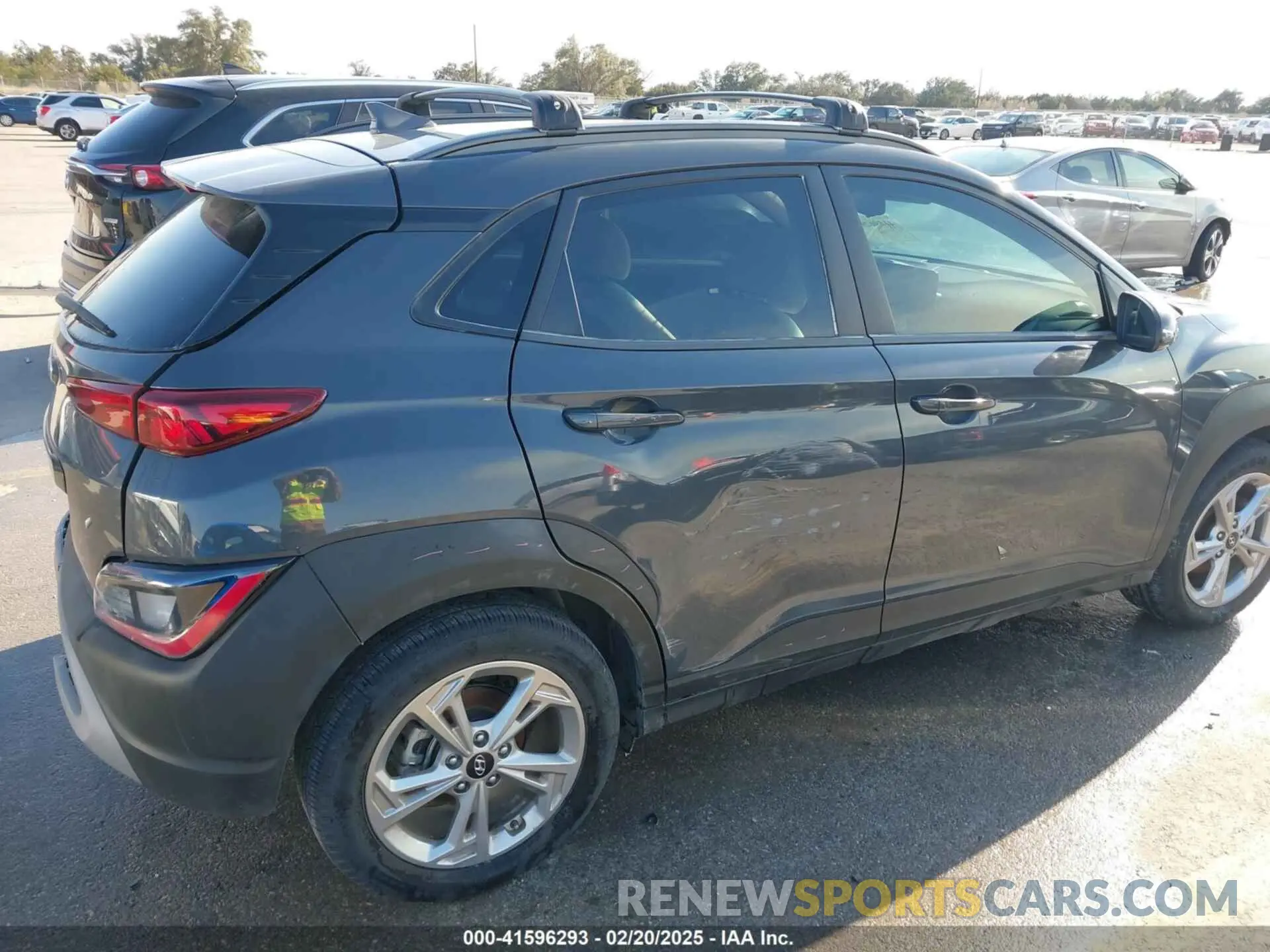 18 Photograph of a damaged car KM8K32AB2PU996203 HYUNDAI KONA 2023