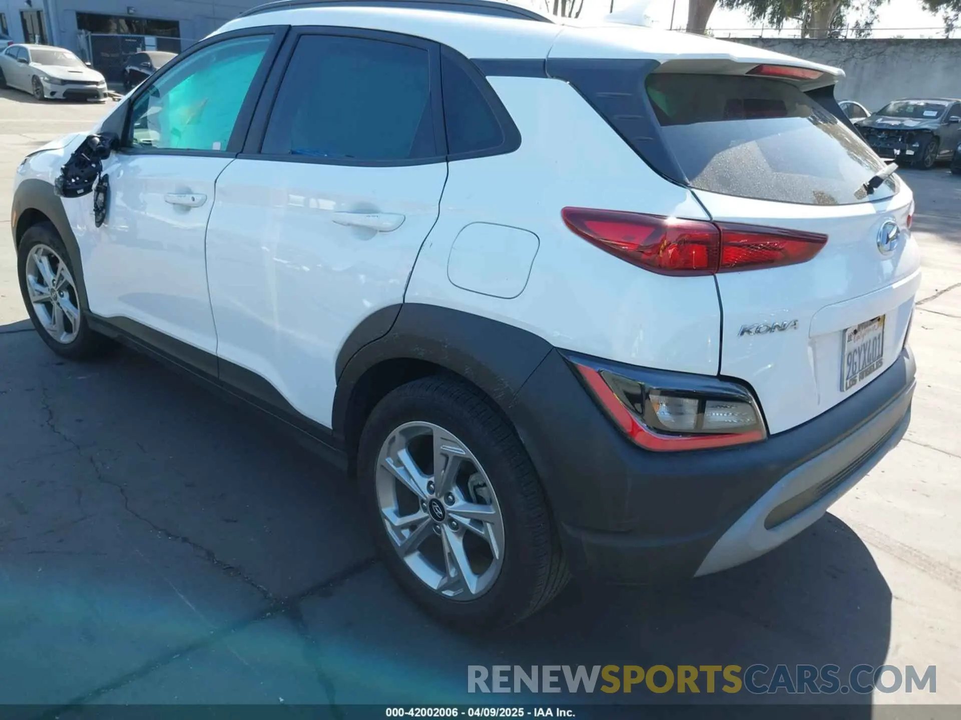 3 Фотография поврежденного автомобиля KM8K32AB3PU049347 HYUNDAI KONA 2023