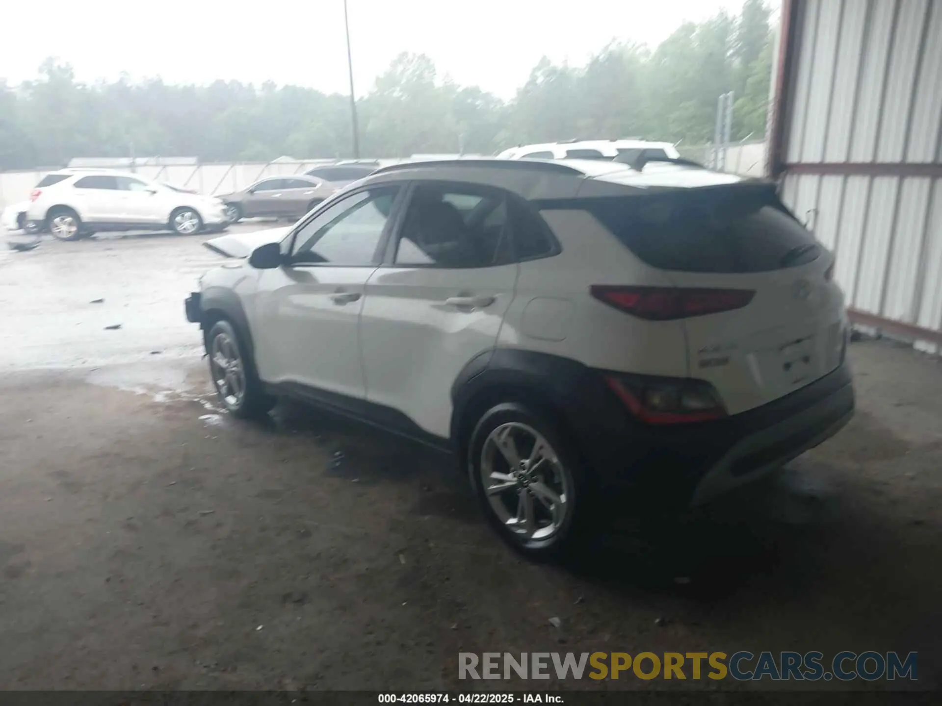3 Фотография поврежденного автомобиля KM8K32AB8PU959074 HYUNDAI KONA 2023