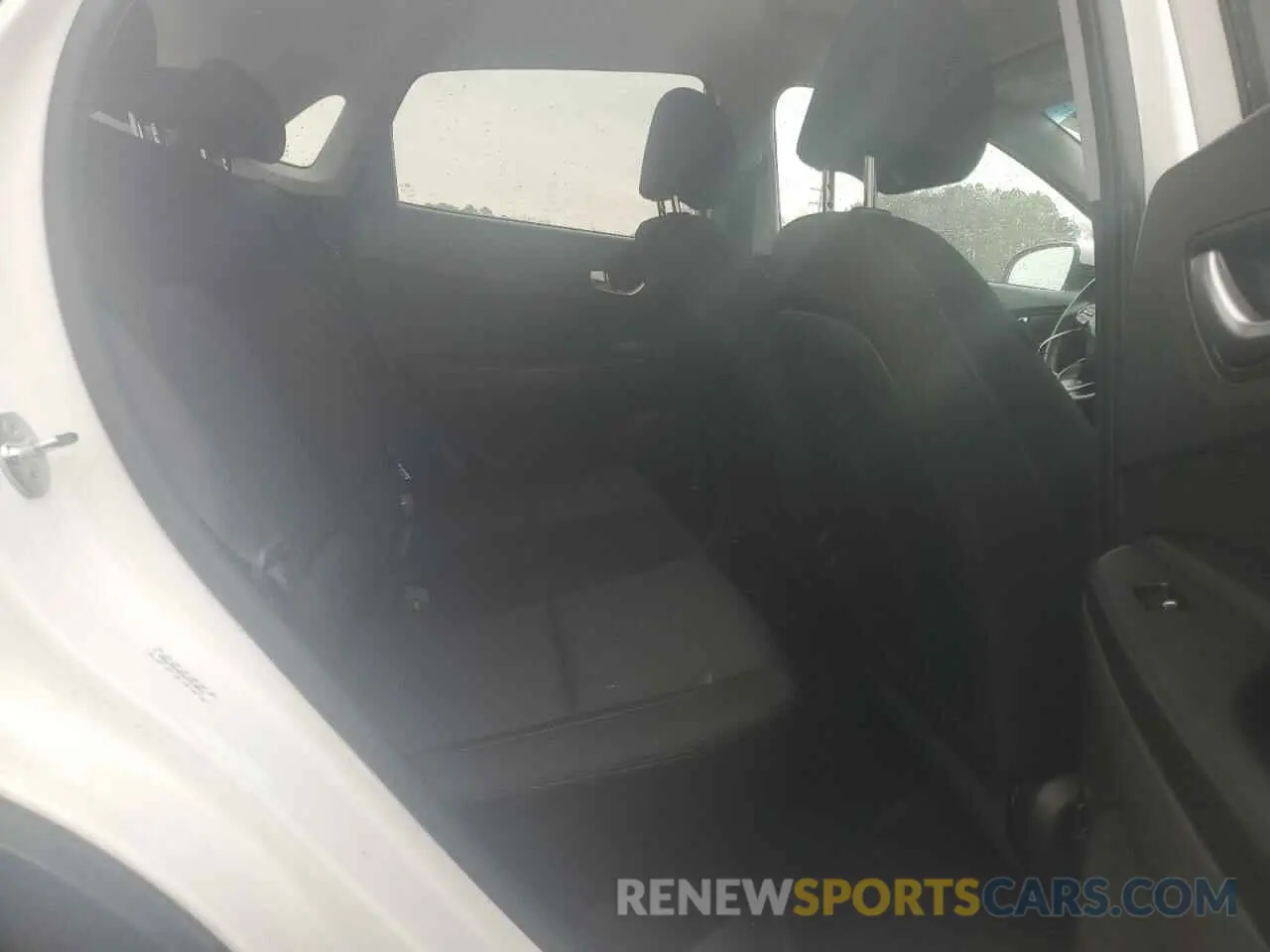 10 Photograph of a damaged car KM8K32ABXPU057865 HYUNDAI KONA 2023