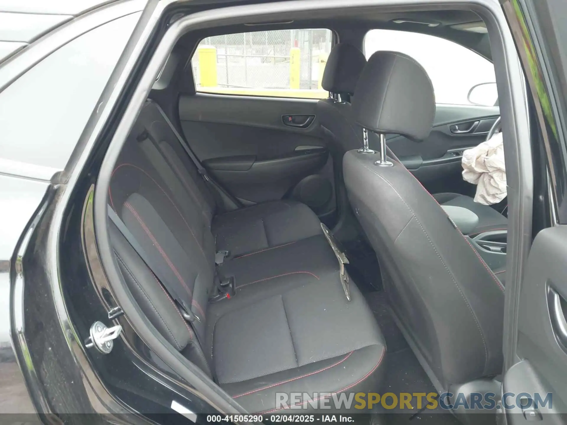 8 Фотография поврежденного автомобиля KM8K33A39PU989957 HYUNDAI KONA 2023