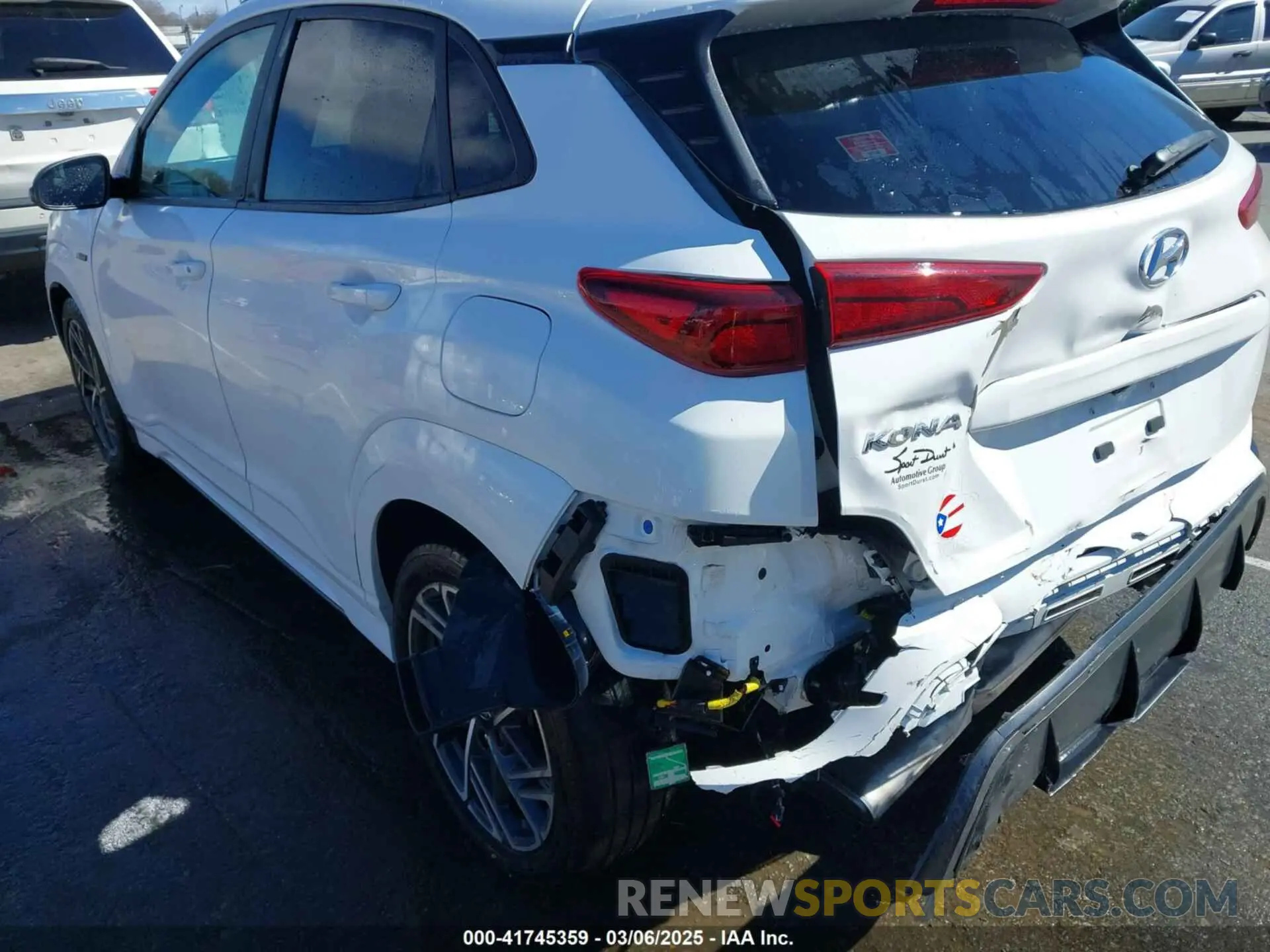 17 Photograph of a damaged car KM8K3CA34PU980566 HYUNDAI KONA 2023