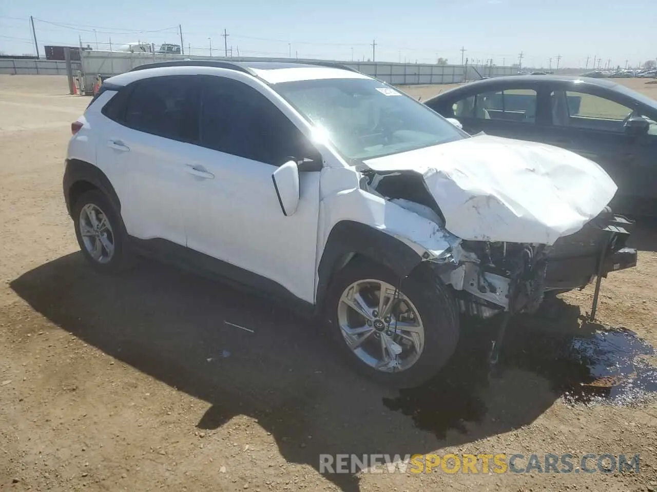 4 Фотография поврежденного автомобиля KM8K3CAB0PU055192 HYUNDAI KONA 2023