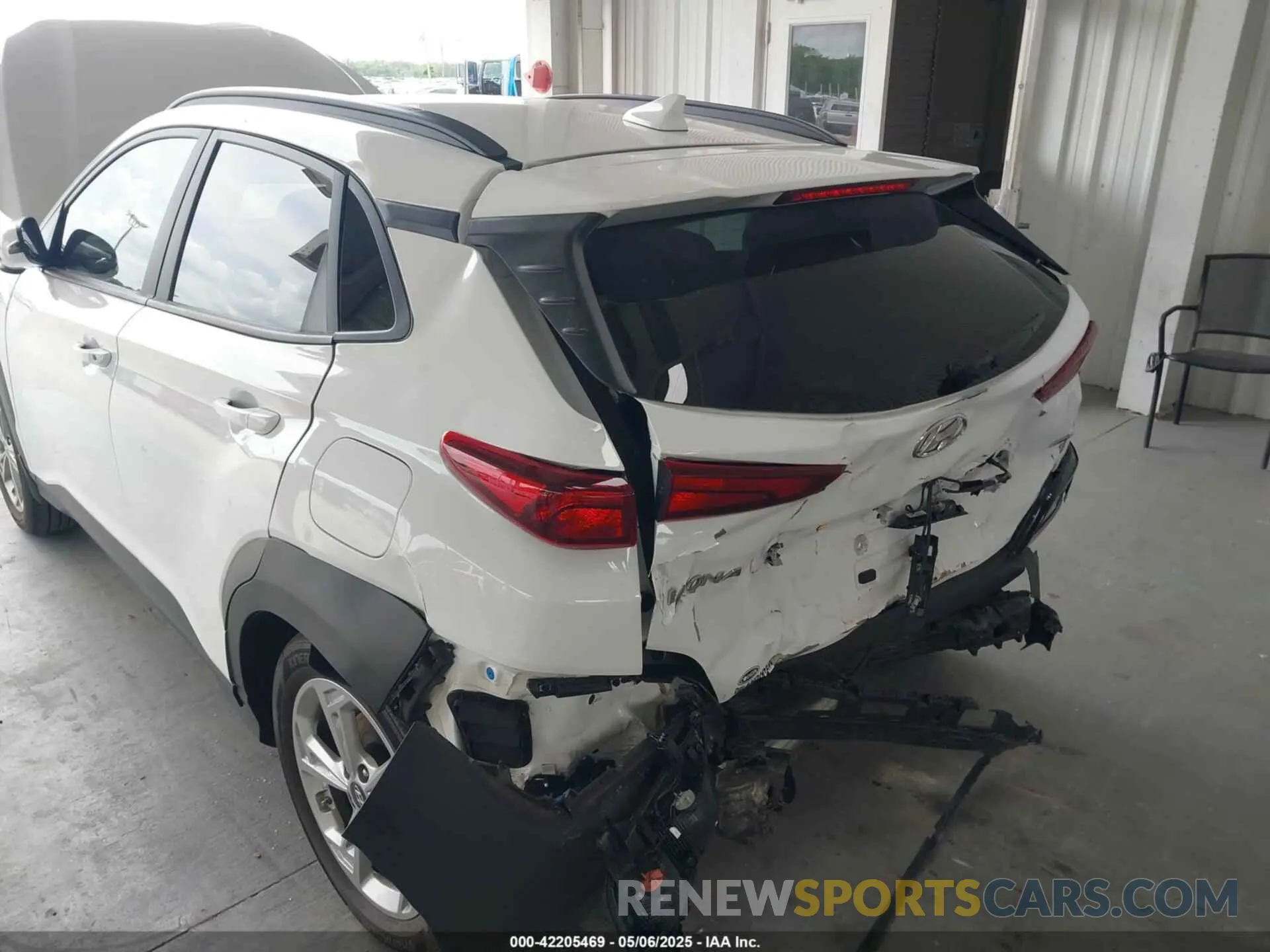 6 Photograph of a damaged car KM8K3CAB2PU025286 HYUNDAI KONA 2023
