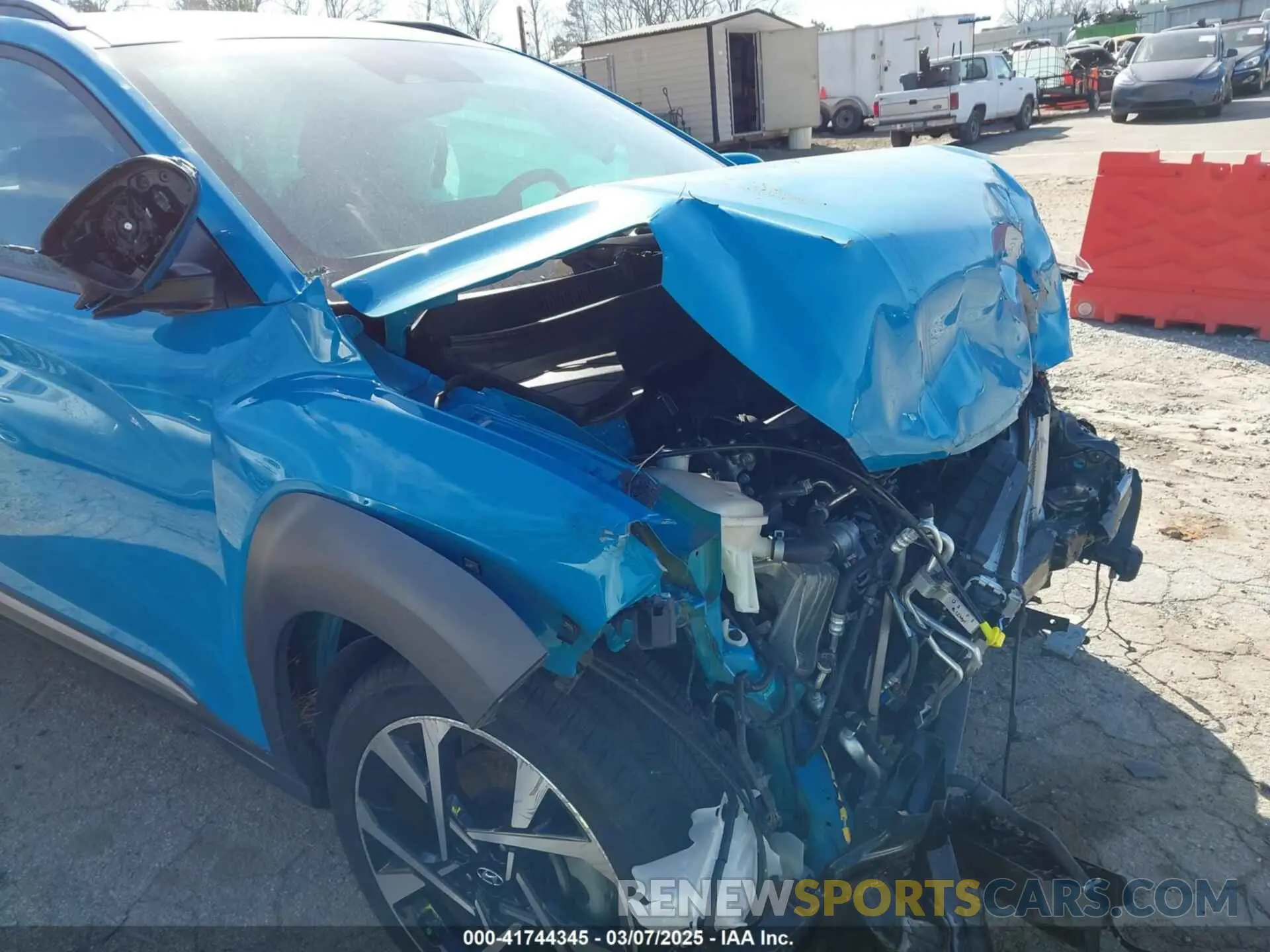 17 Photograph of a damaged car KM8K53A3XPU954113 HYUNDAI KONA 2023
