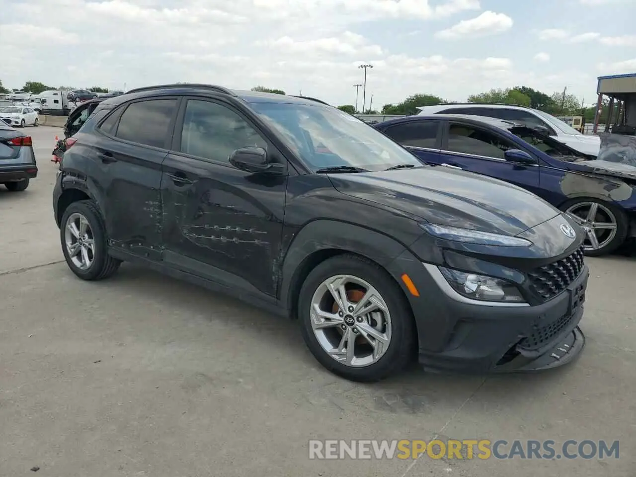 4 Фотография поврежденного автомобиля KM8K62AB0PU975647 HYUNDAI KONA 2023