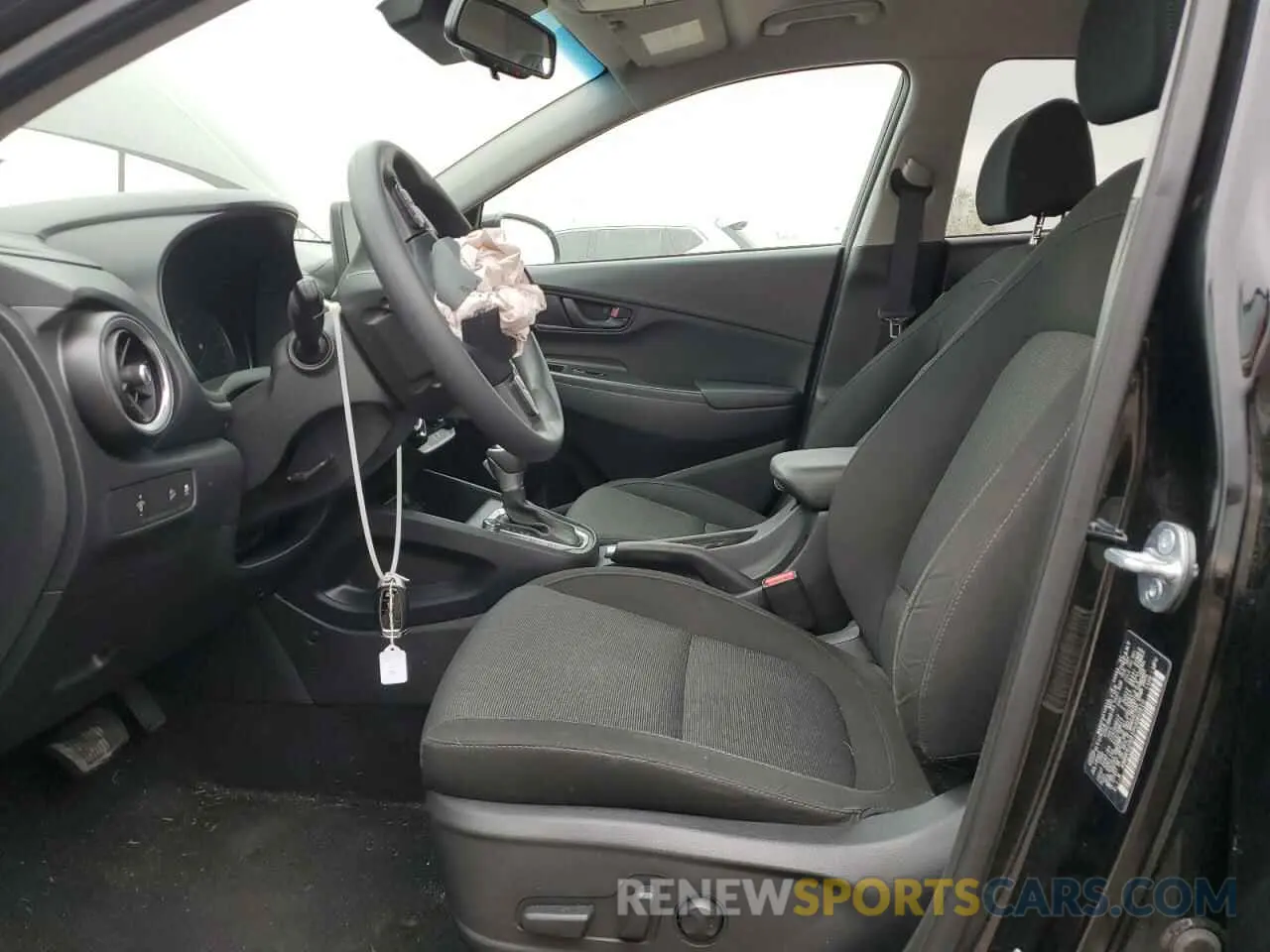 7 Photograph of a damaged car KM8K62AB1PU060810 HYUNDAI KONA 2023