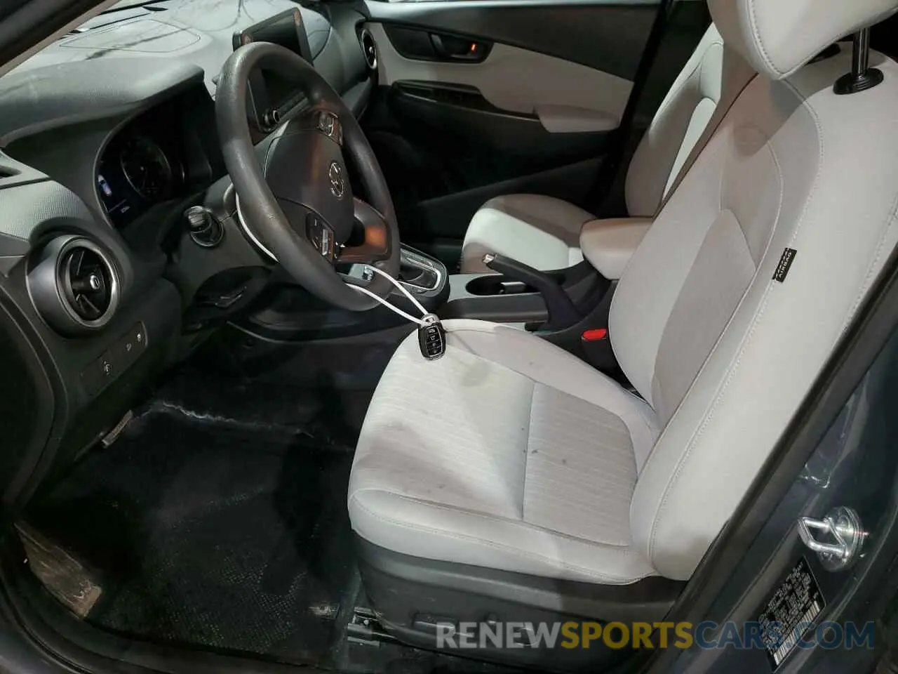 7 Photograph of a damaged car KM8K62AB1PU061875 HYUNDAI KONA 2023