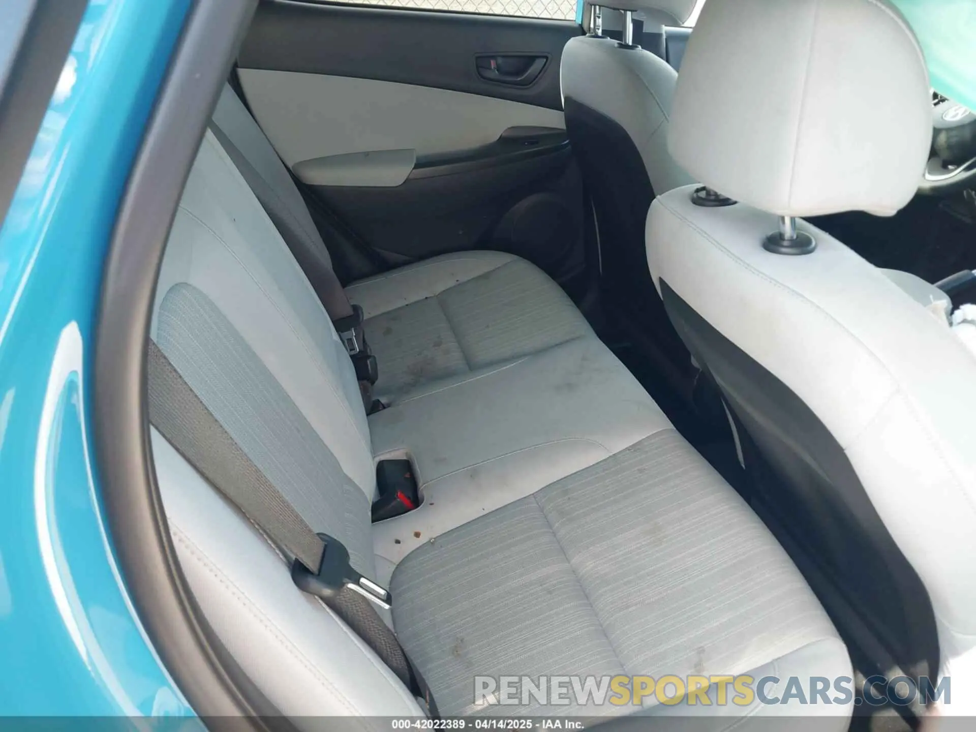 8 Photograph of a damaged car KM8K62AB2PU004830 HYUNDAI KONA 2023
