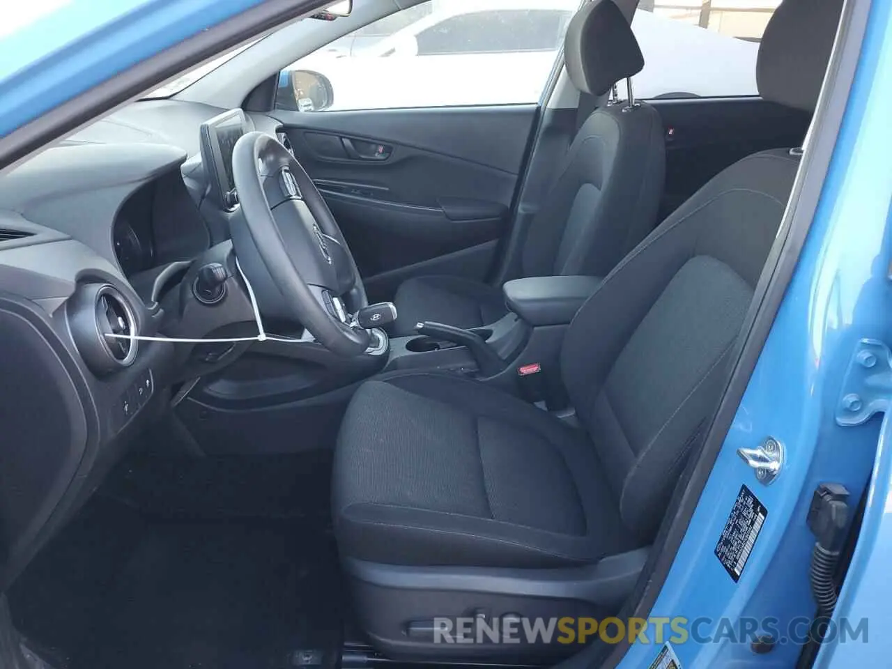 7 Photograph of a damaged car KM8K62AB2PU943542 HYUNDAI KONA 2023