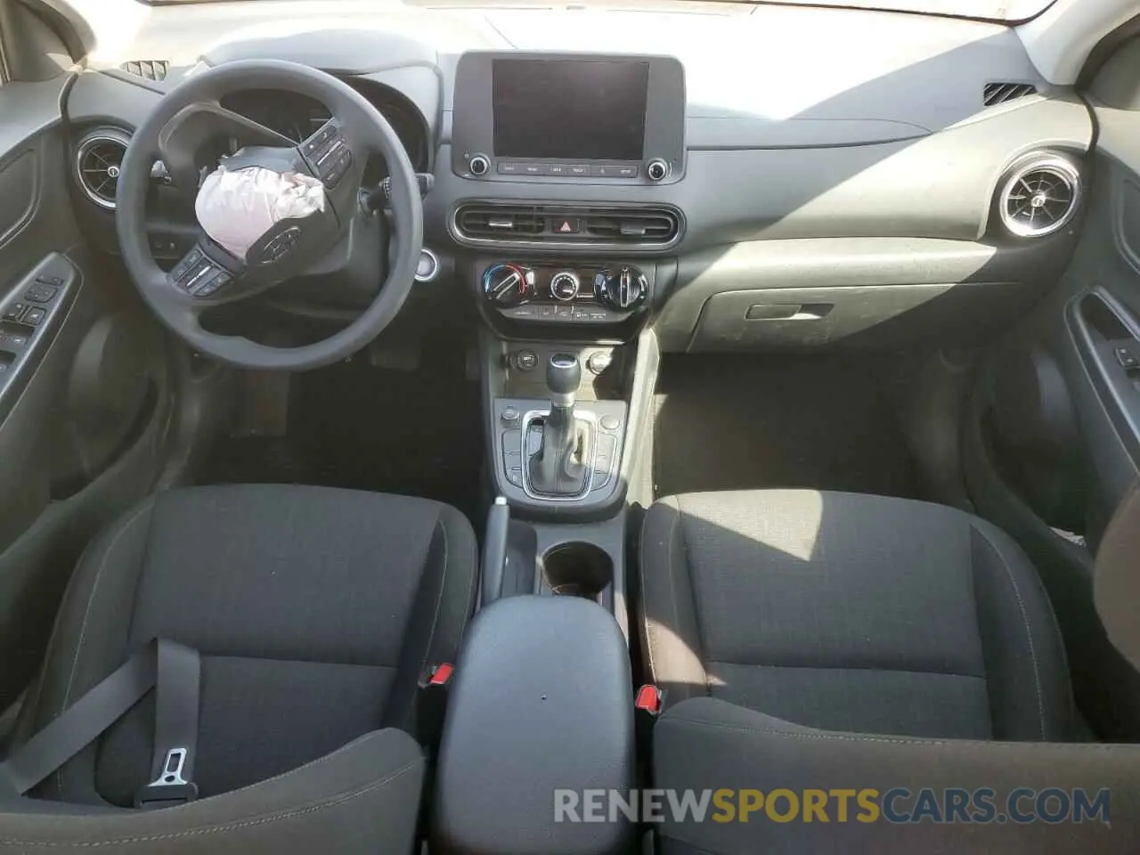 8 Photograph of a damaged car KM8K62AB3PU007848 HYUNDAI KONA 2023