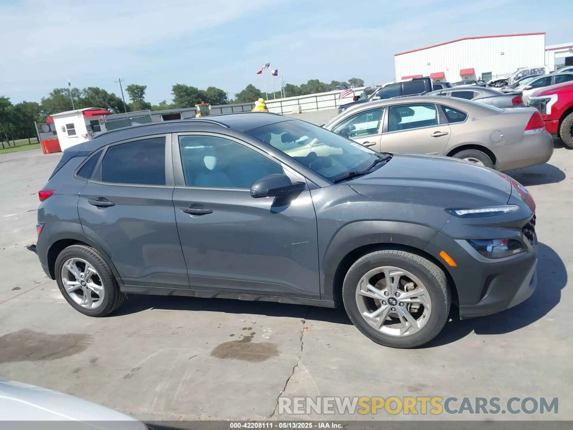 13 Photograph of a damaged car KM8K62AB5PU018303 HYUNDAI KONA 2023