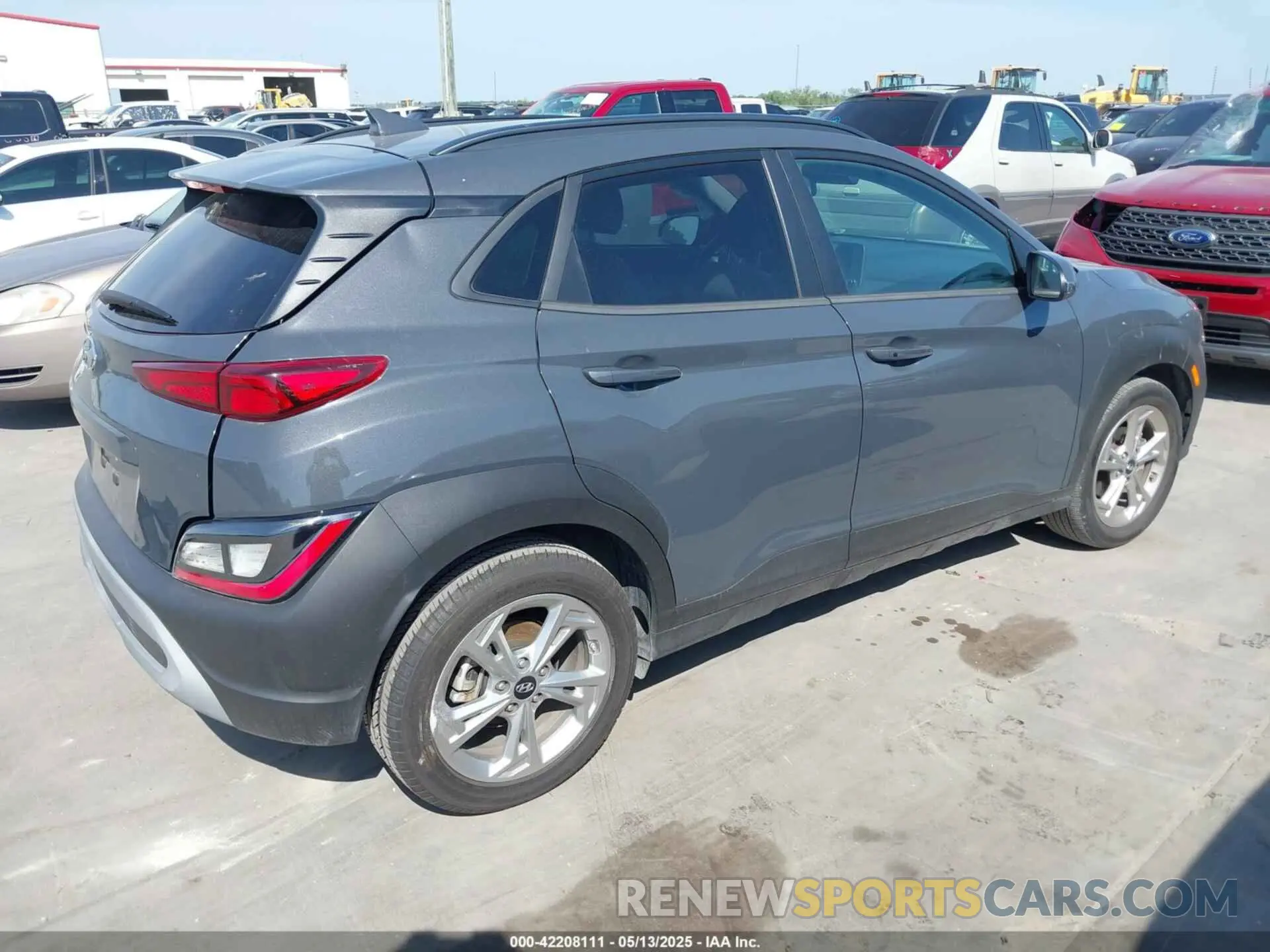 4 Photograph of a damaged car KM8K62AB5PU018303 HYUNDAI KONA 2023