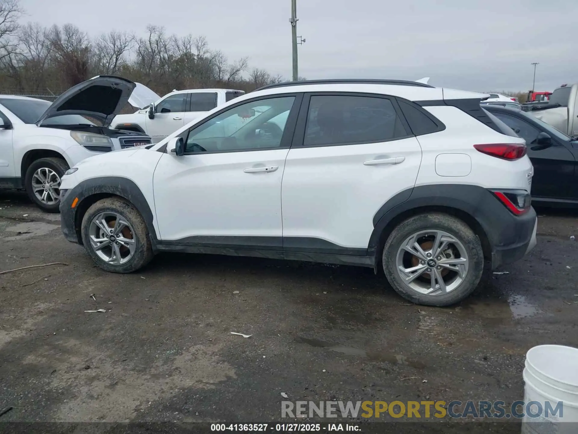 14 Photograph of a damaged car KM8K62AB6PU040648 HYUNDAI KONA 2023