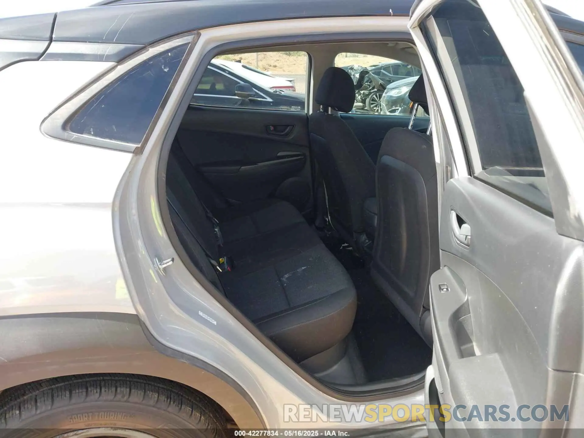 8 Фотография поврежденного автомобиля KM8K62AB6PU956648 HYUNDAI KONA 2023